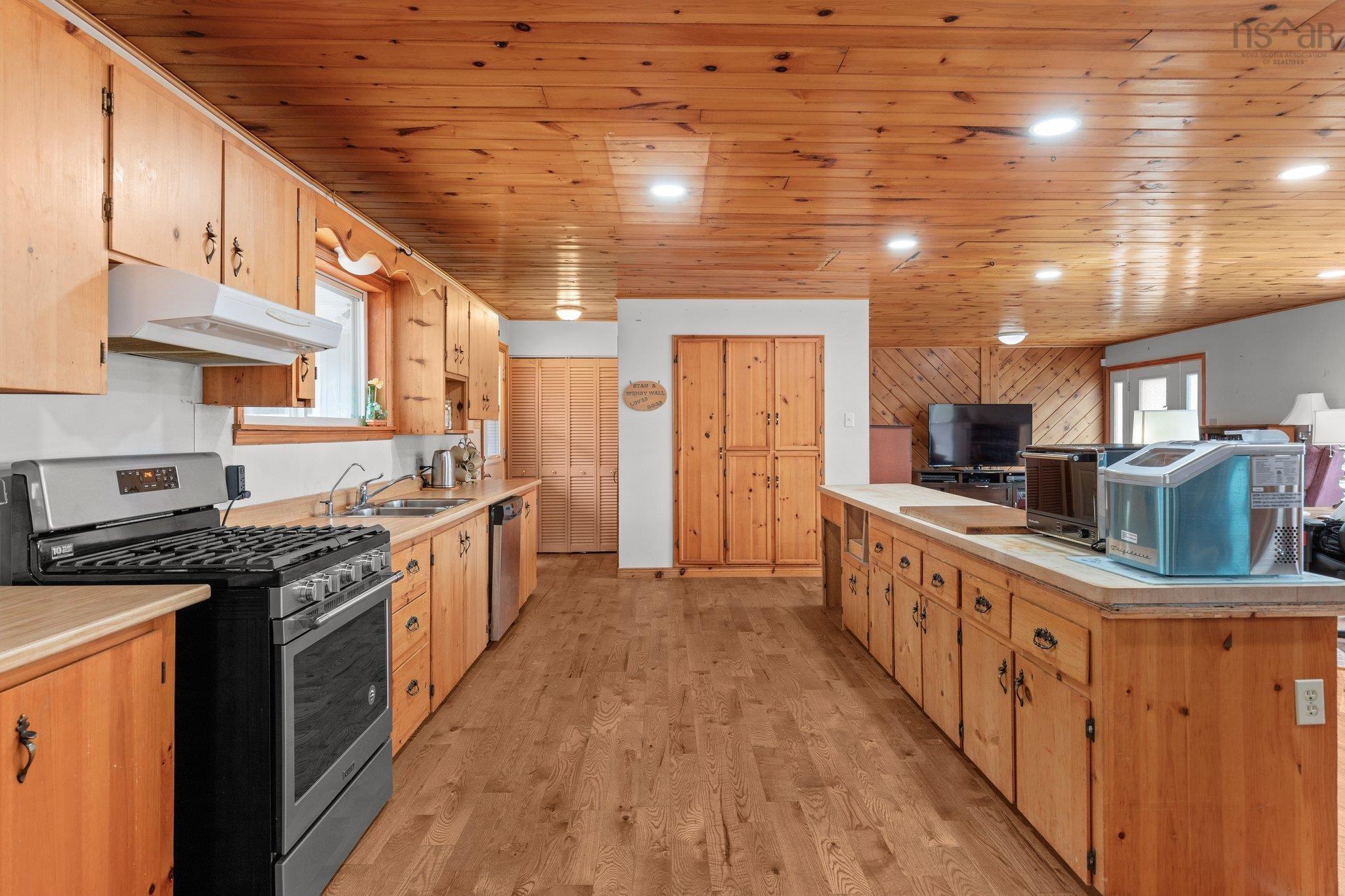 $449,000.00: 361 J Ramsey Road, Wittenburg