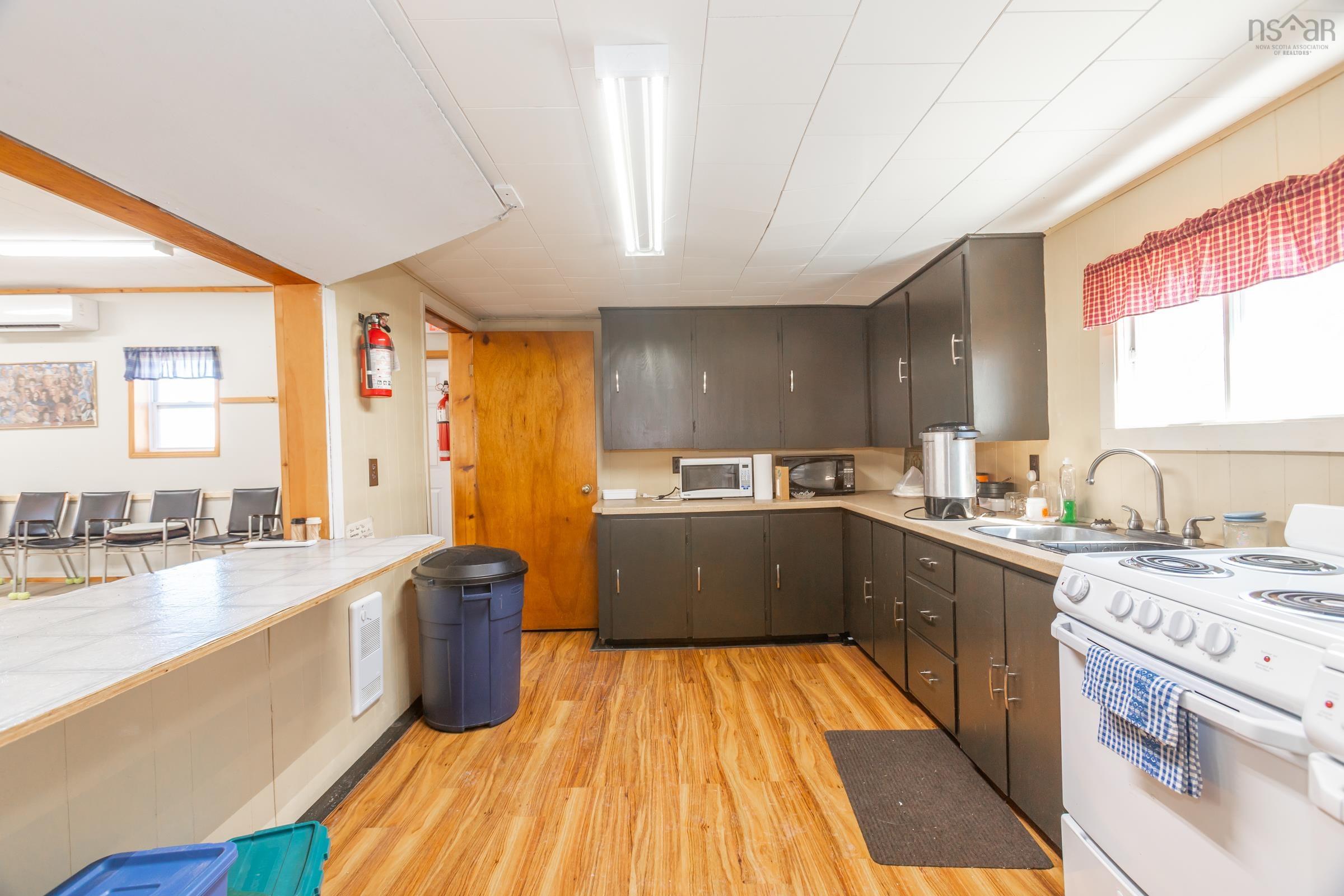 $80,000.00: 2792 Shore Road W, Litchfield