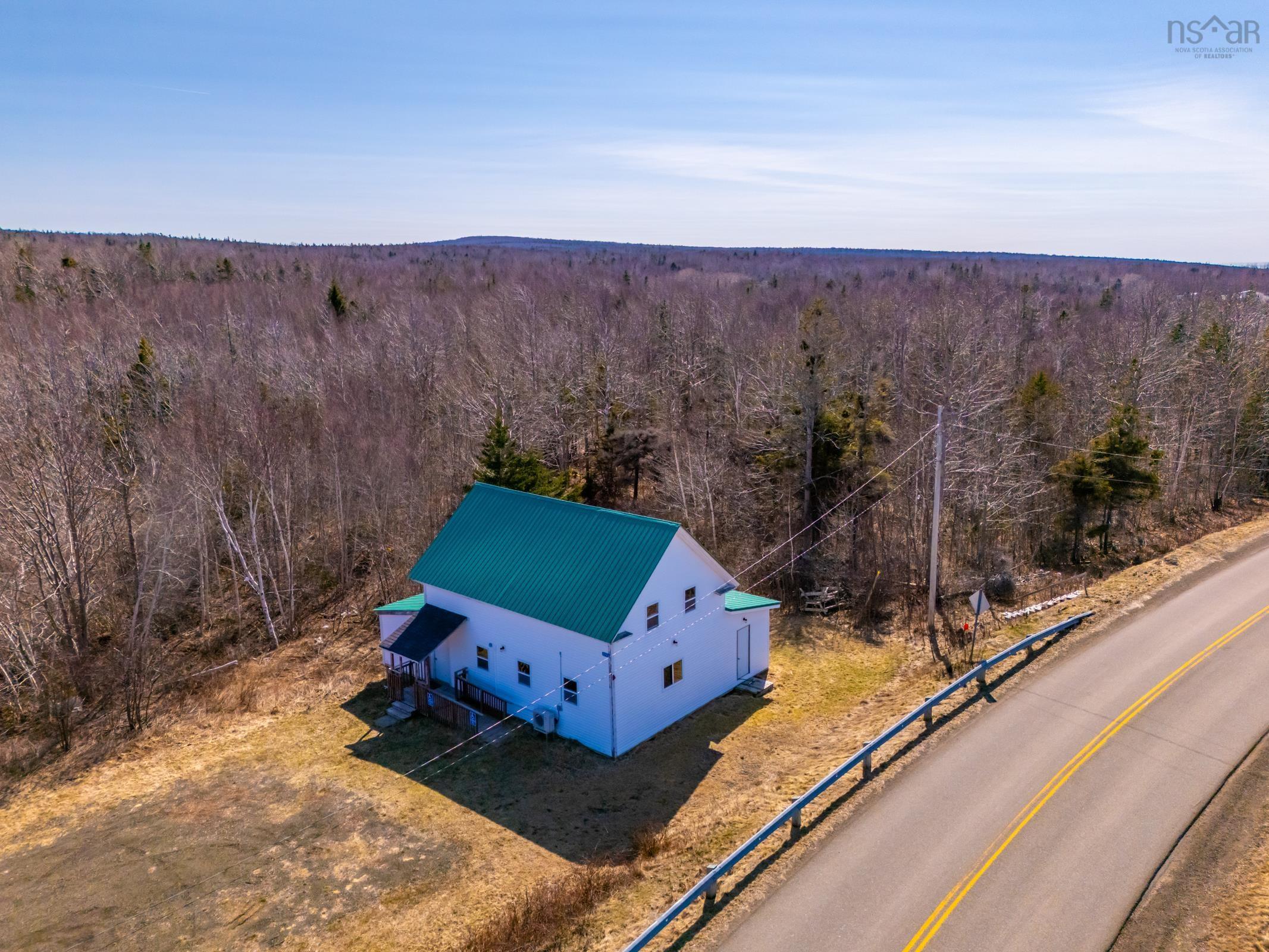 $80,000.00: 2792 Shore Road W, Litchfield