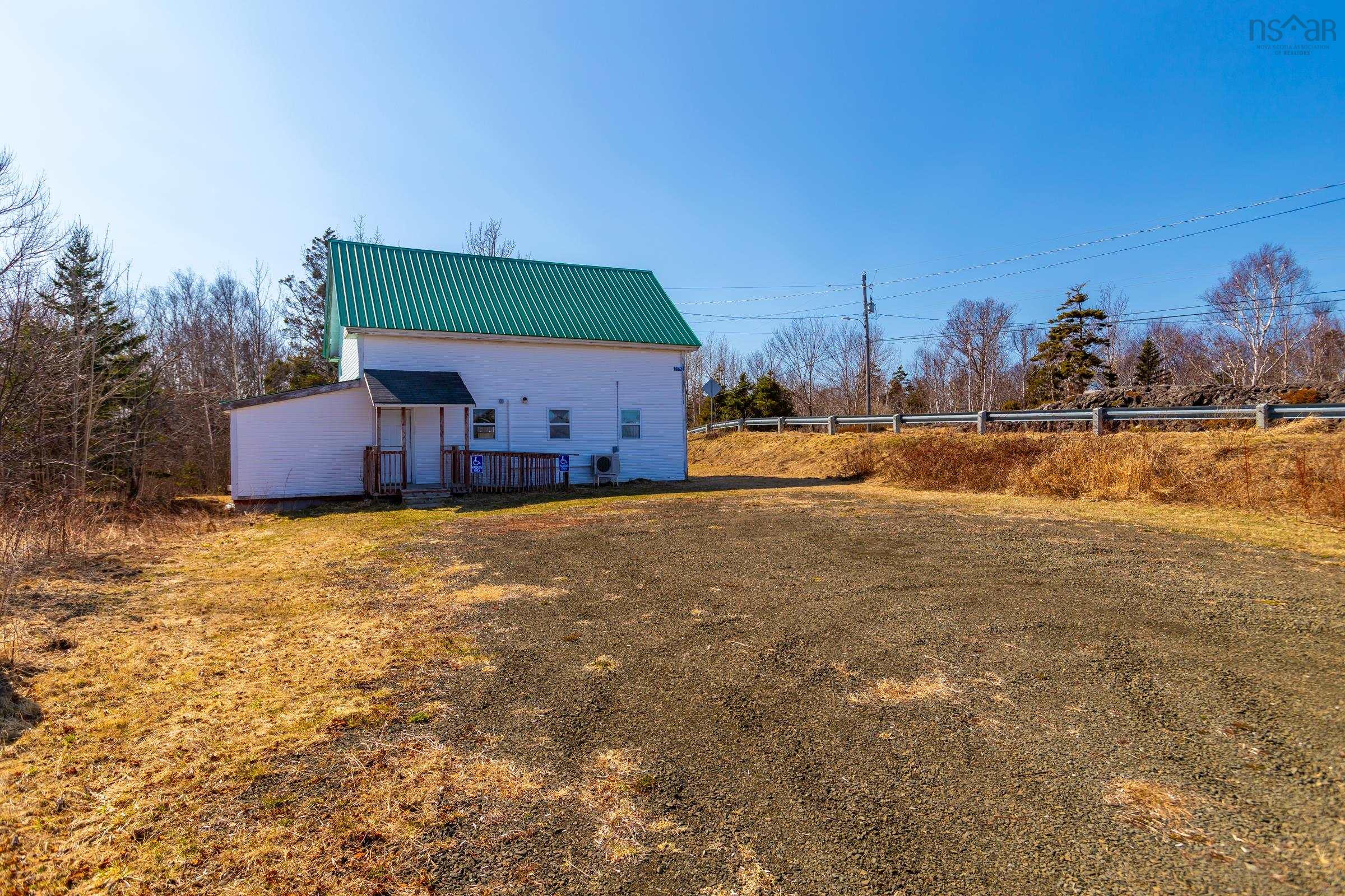 $80,000.00: 2792 Shore Road W, Litchfield