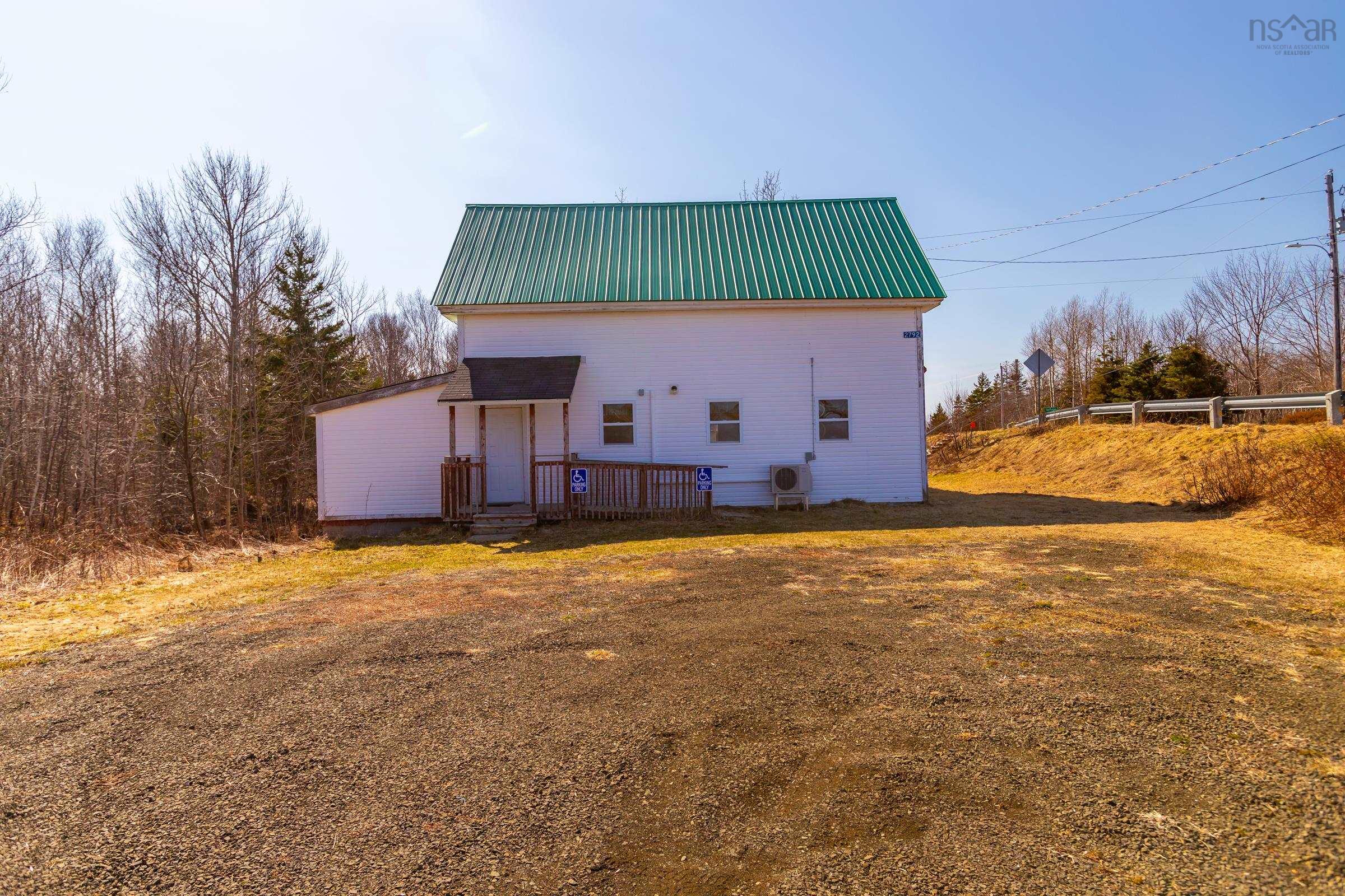 $80,000.00: 2792 Shore Road W, Litchfield