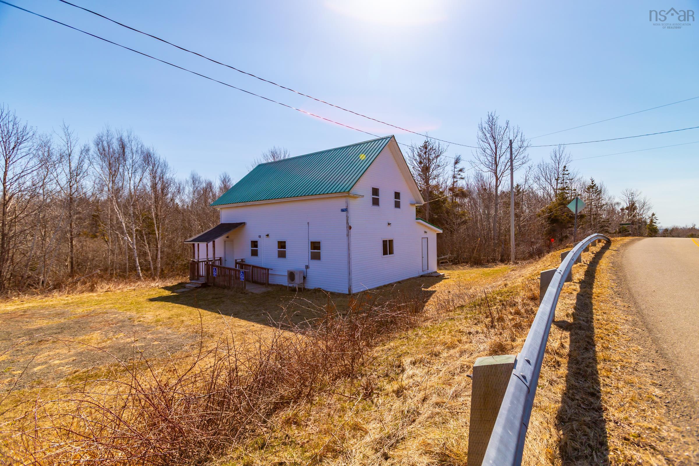 $80,000.00: 2792 Shore Road W, Litchfield