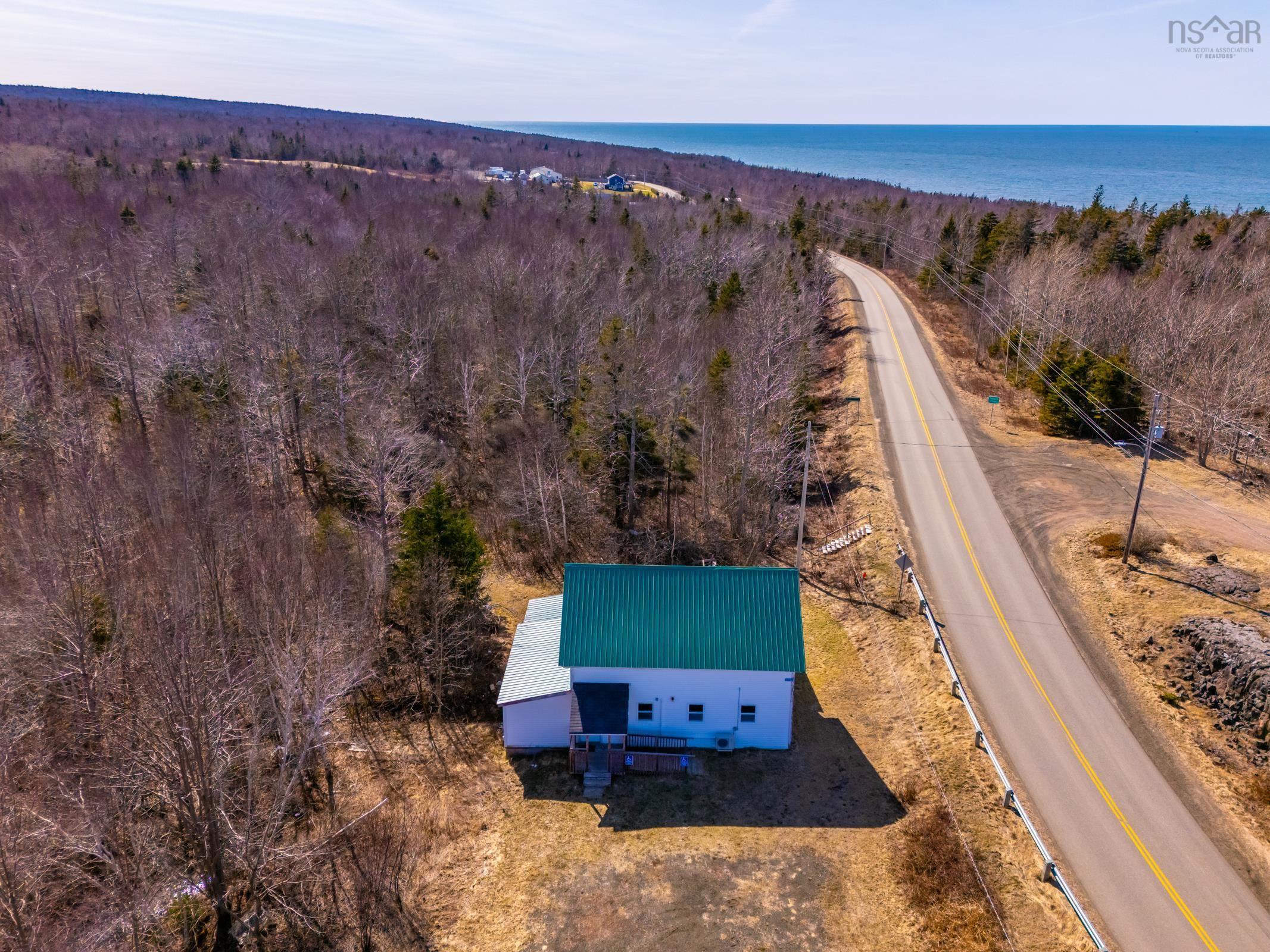 $80,000.00: 2792 Shore Road W, Litchfield