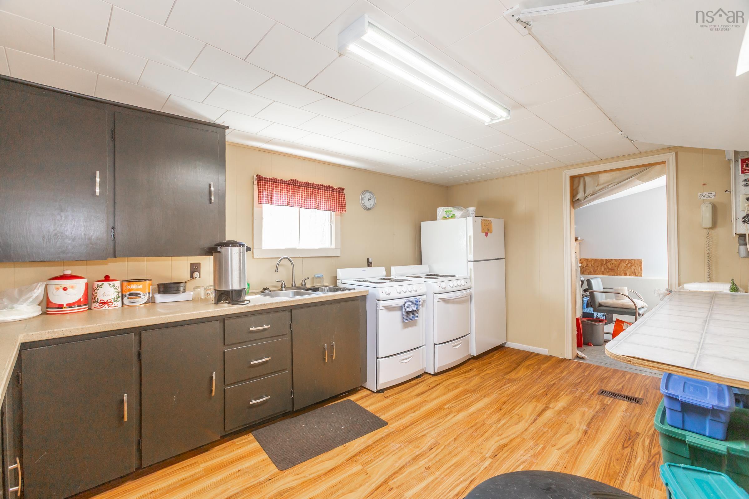 $80,000.00: 2792 Shore Road W, Litchfield