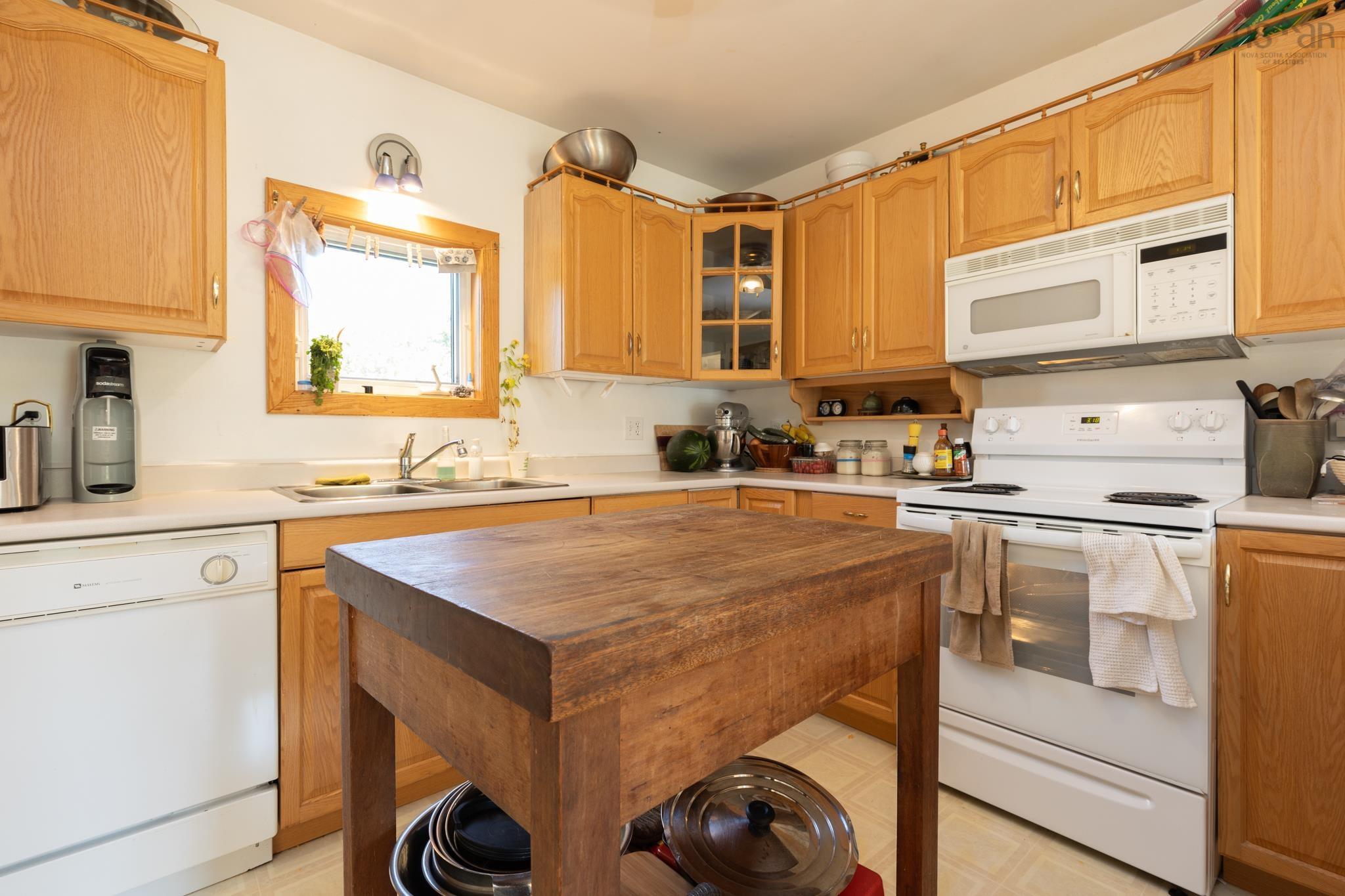 $284,800.00: 1059 Riverside Road, New Edinburgh