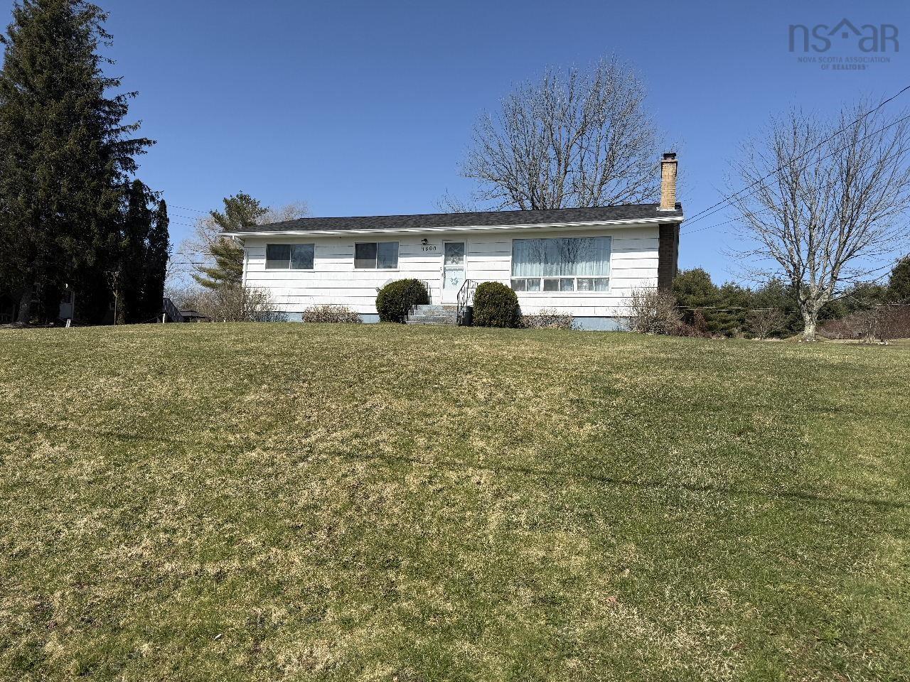 $329,900.00: 1990 224 Highway, Shubenacadie East