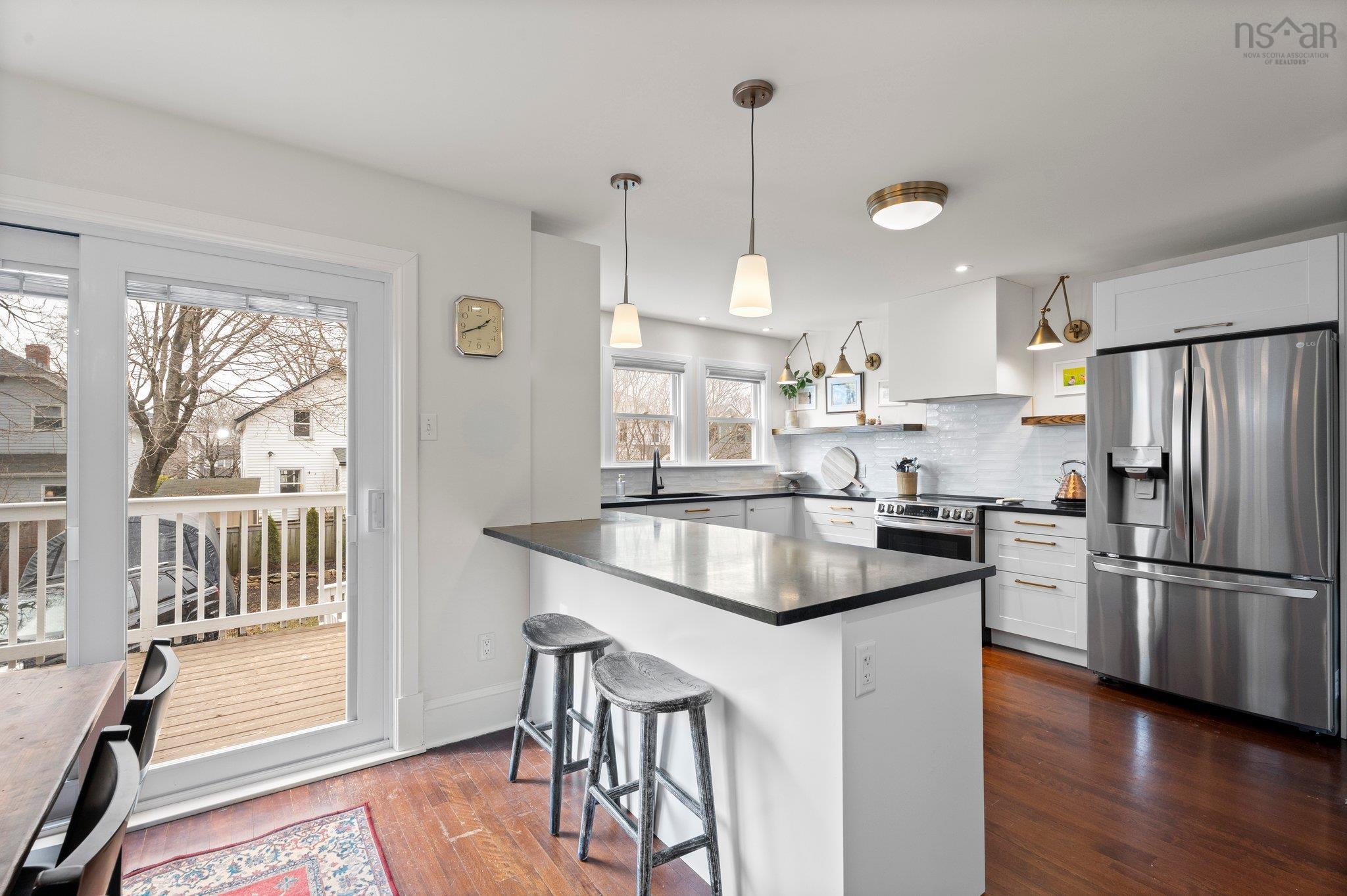 $899,000.00: 2516 Poplar Street, Halifax