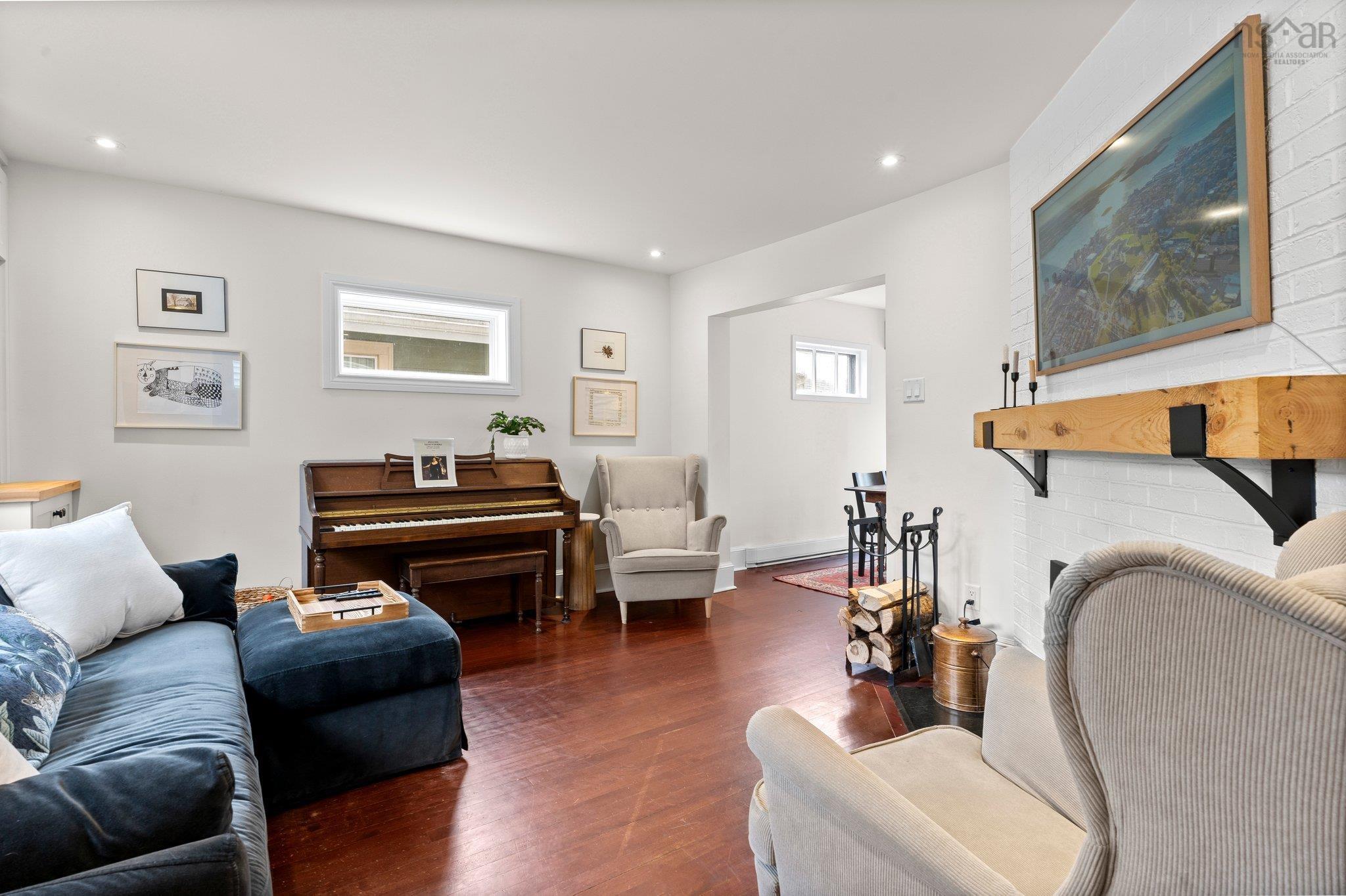 $899,000.00: 2516 Poplar Street, Halifax