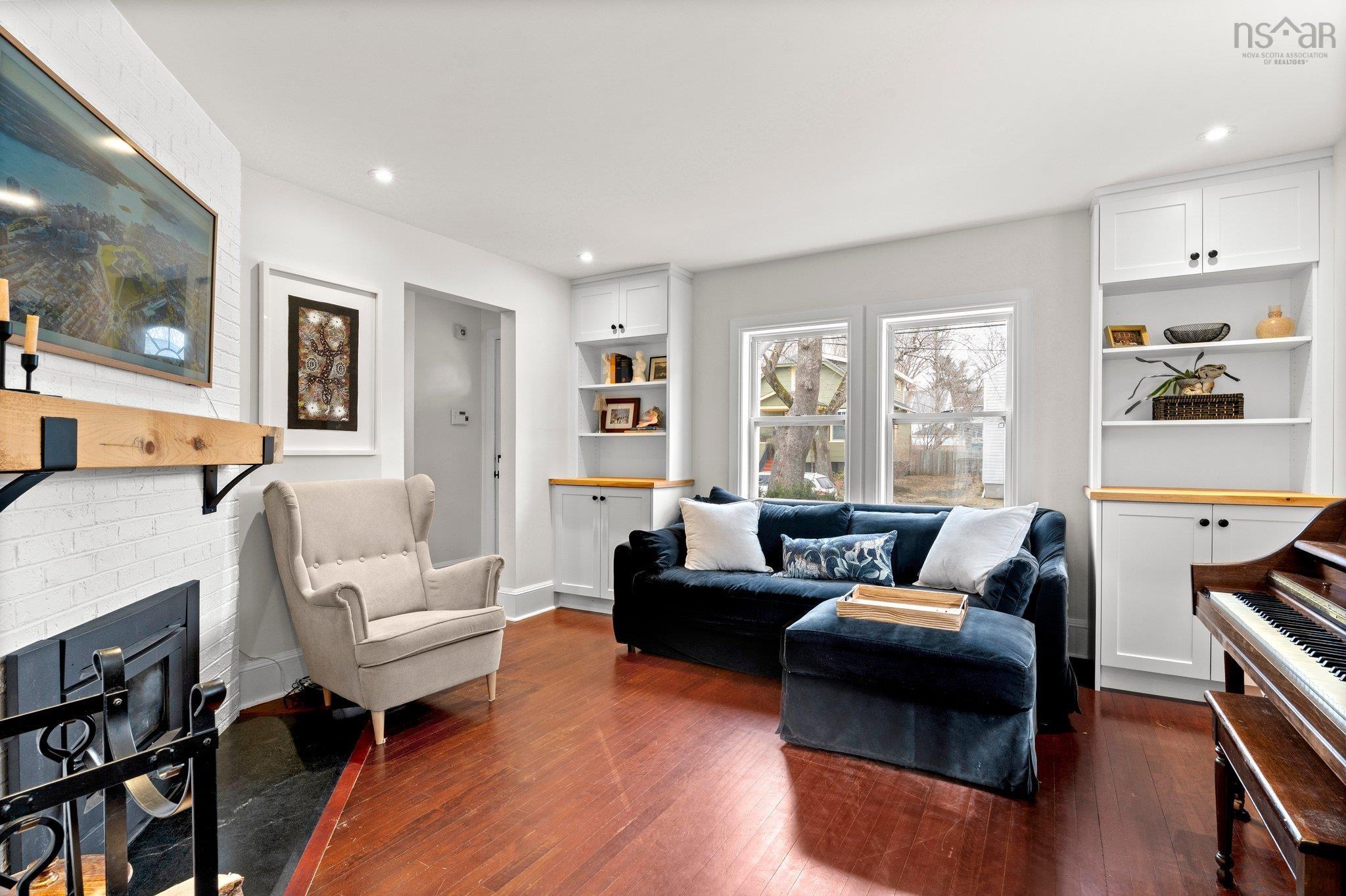 $899,000.00: 2516 Poplar Street, Halifax