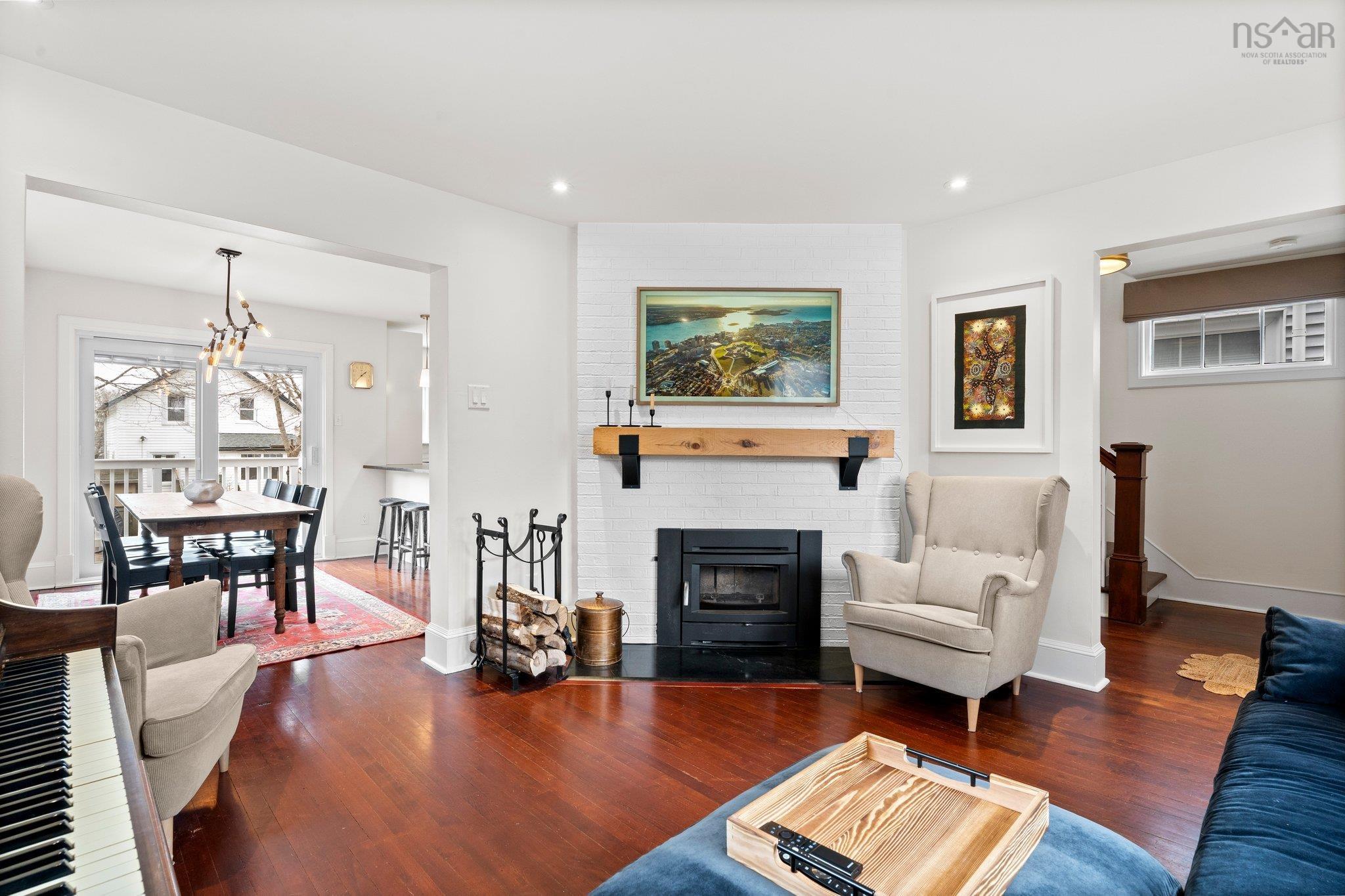$899,000.00: 2516 Poplar Street, Halifax