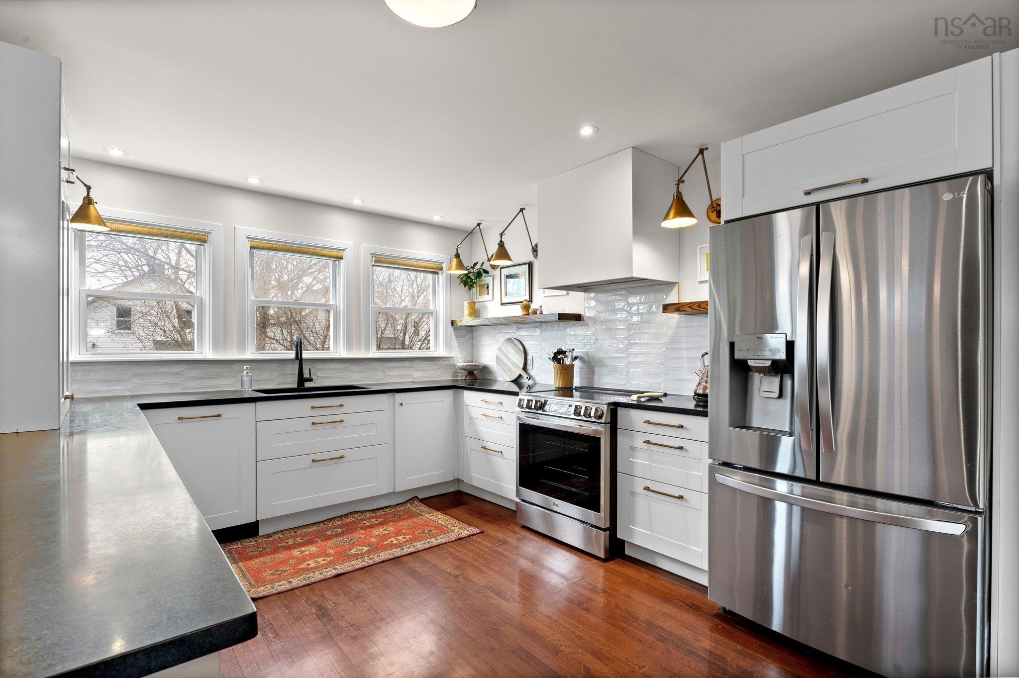 $899,000.00: 2516 Poplar Street, Halifax