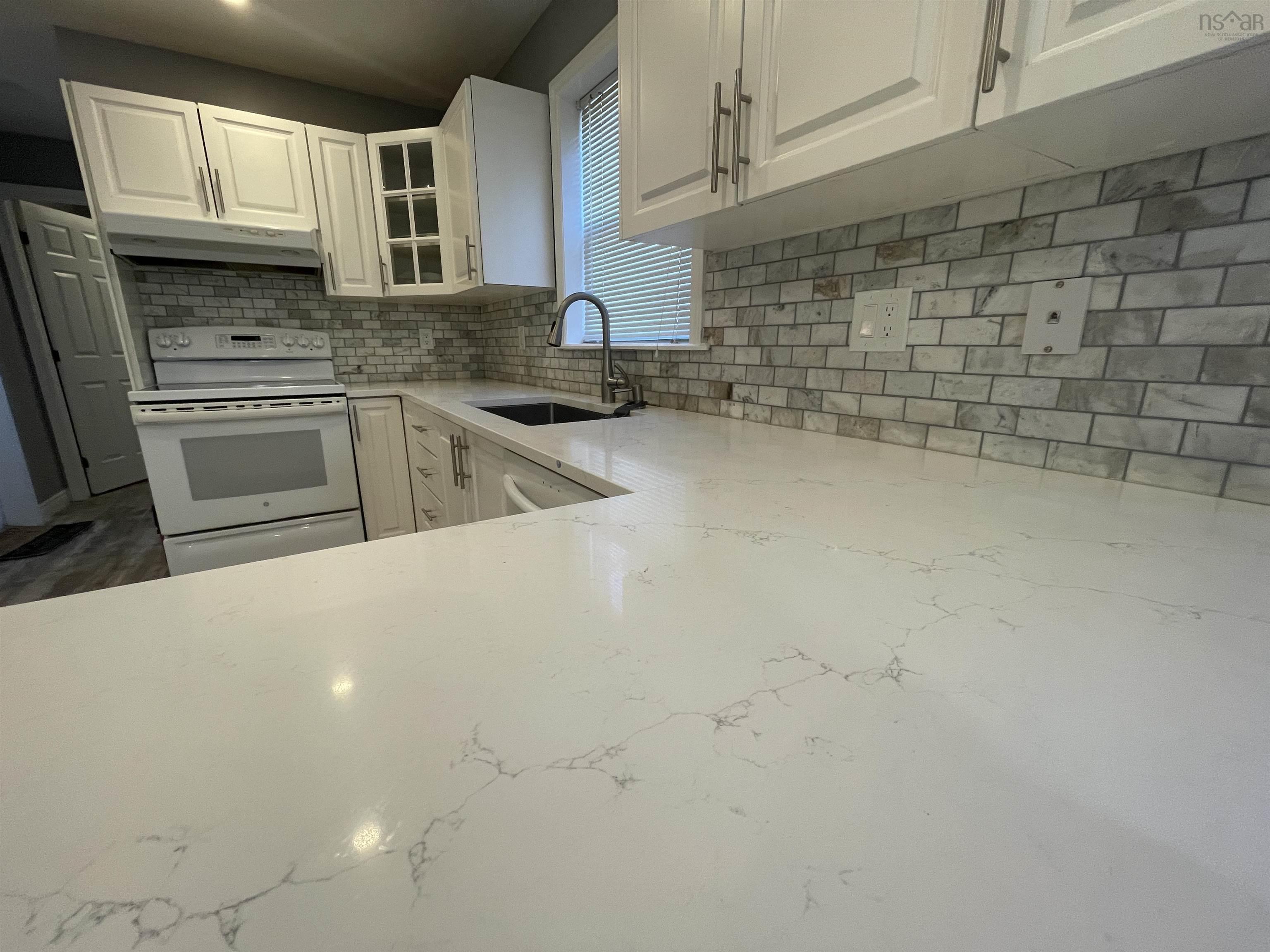 $799,000.00: 1 Lancaster Drive, Halifax