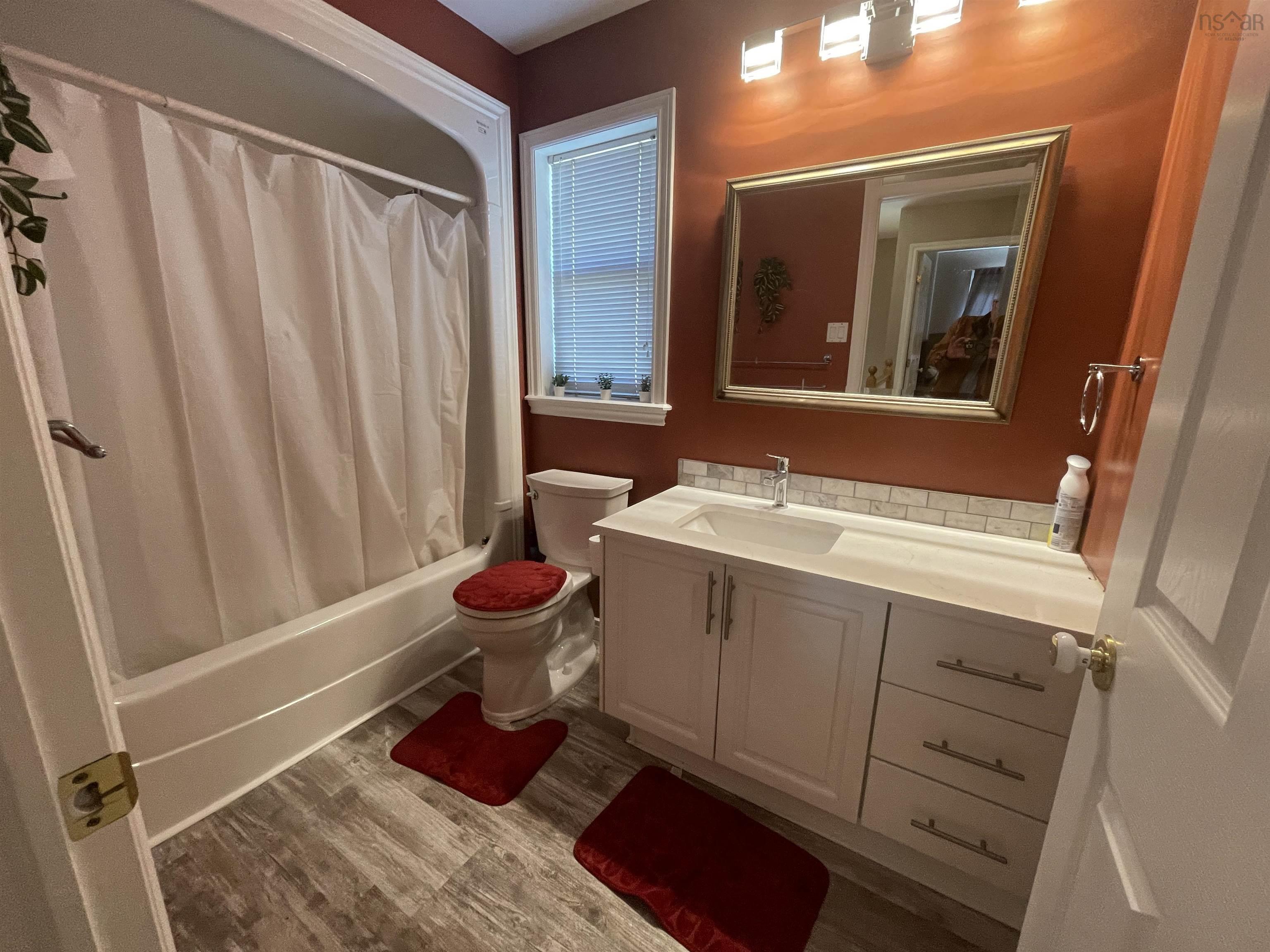 $799,000.00: 1 Lancaster Drive, Halifax