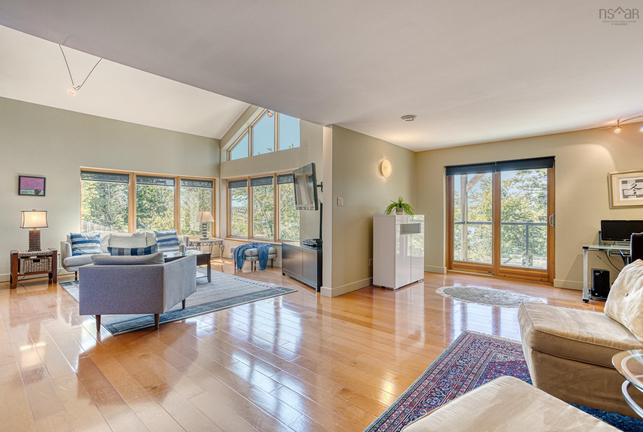 $1,350,000.00: 49 Fairway Grove, Dartmouth