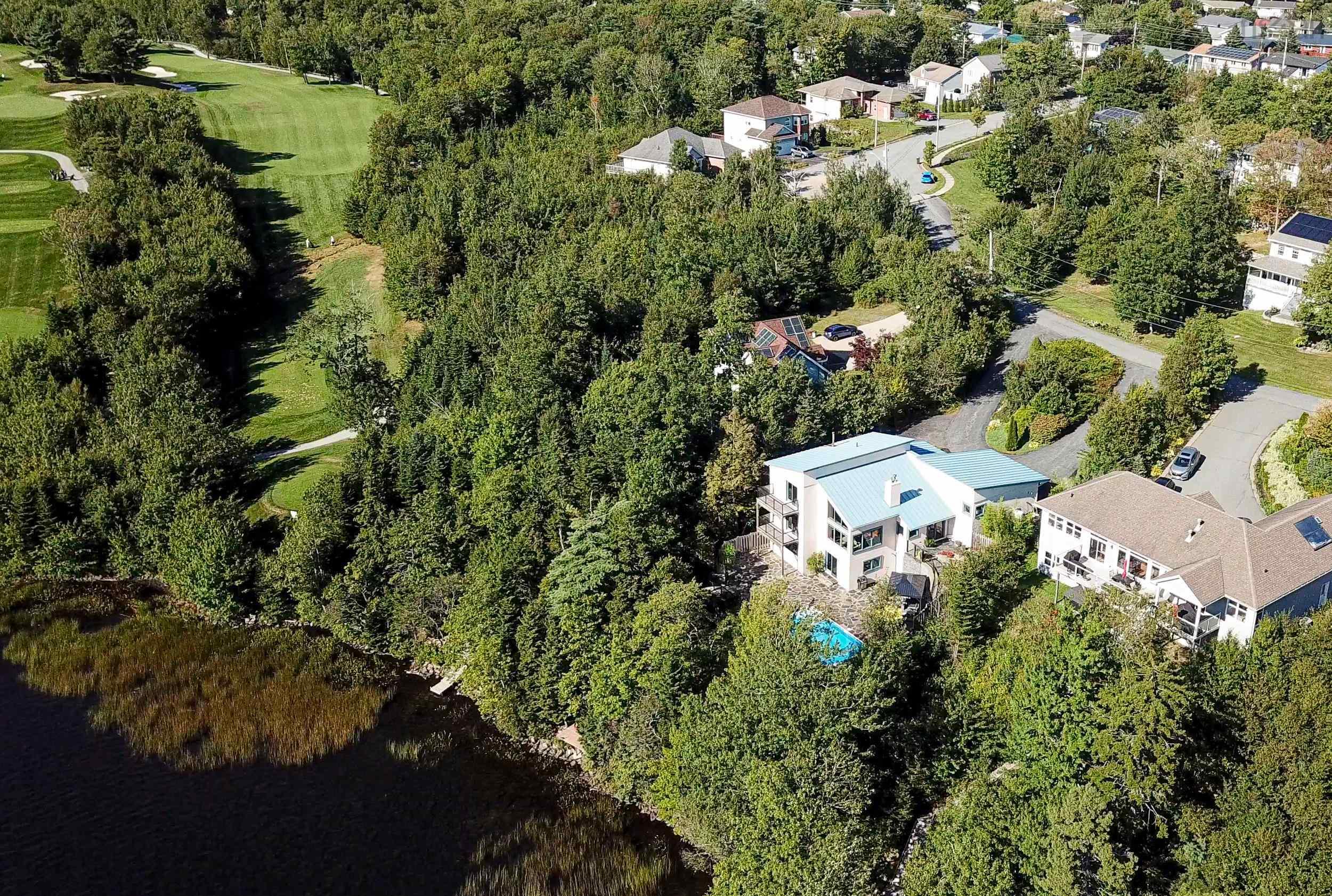 $1,350,000.00: 49 Fairway Grove, Dartmouth