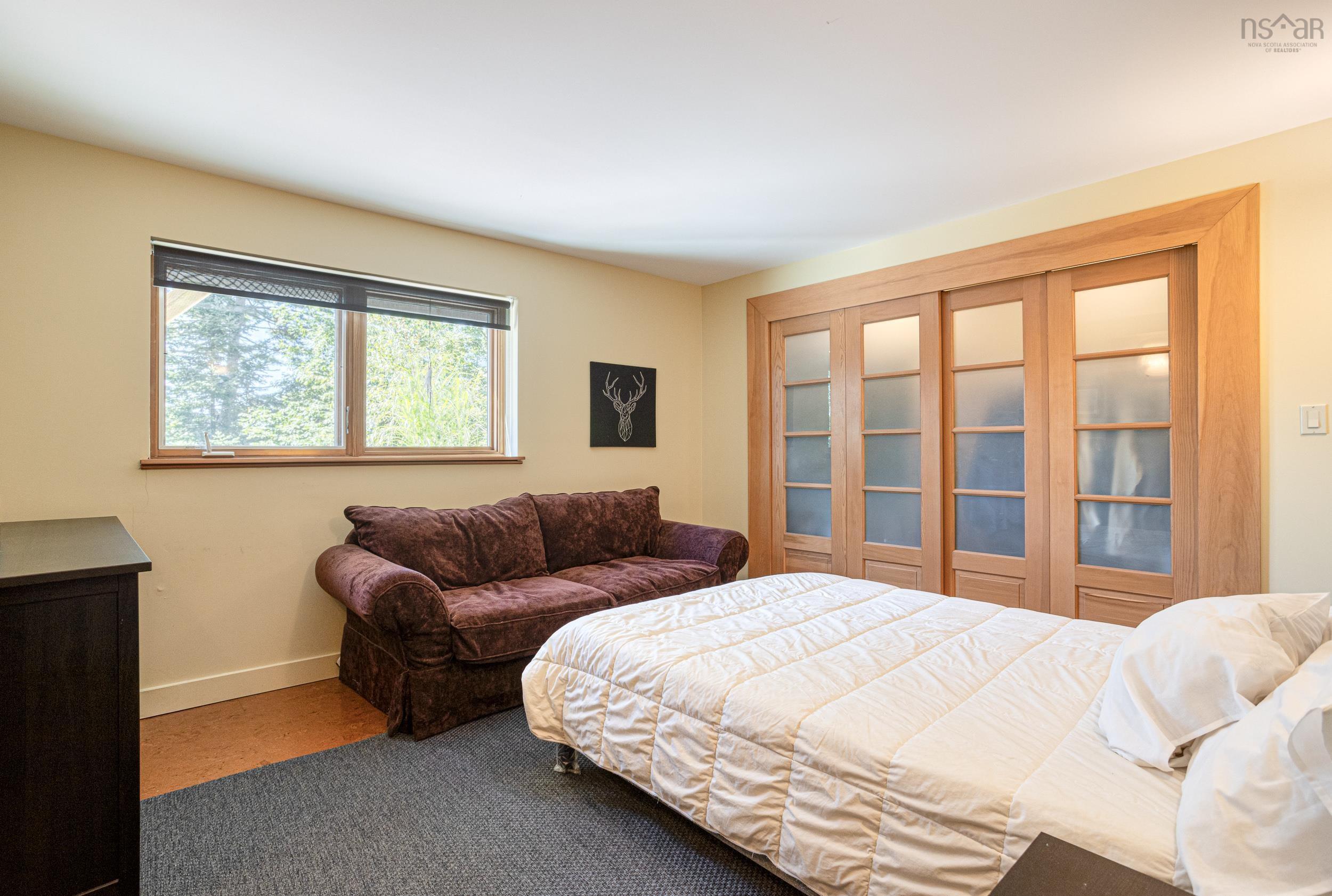 $1,350,000.00: 49 Fairway Grove, Dartmouth