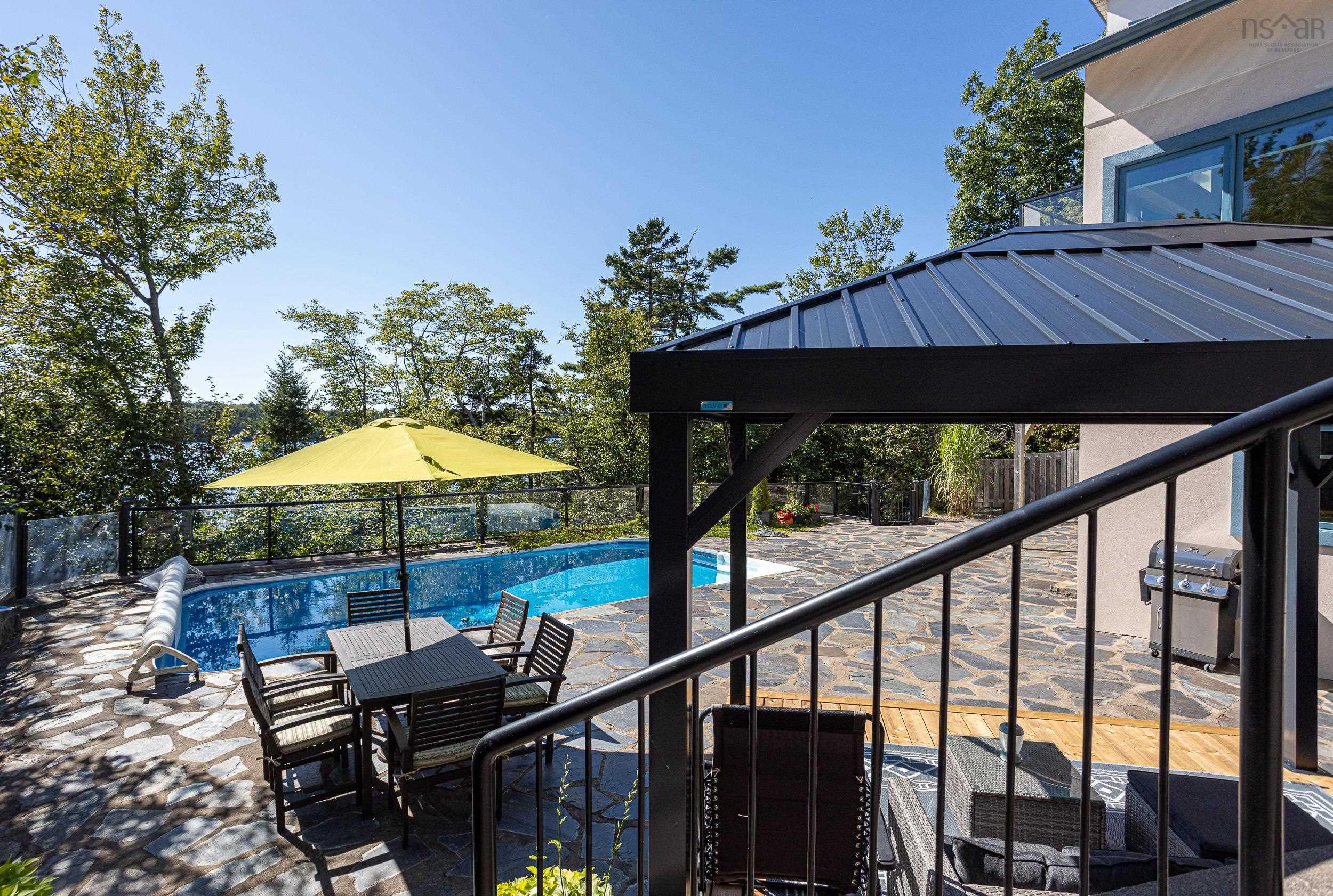 $1,350,000.00: 49 Fairway Grove, Dartmouth
