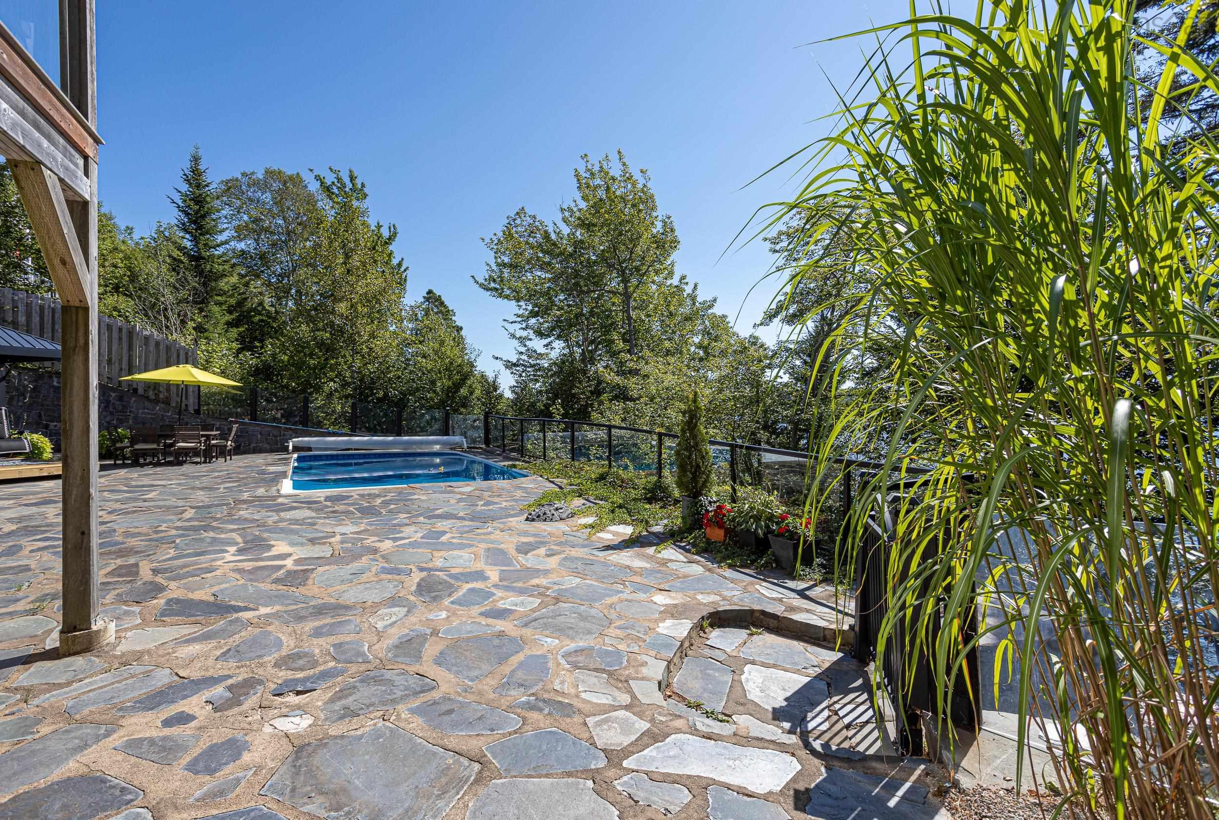 $1,350,000.00: 49 Fairway Grove, Dartmouth