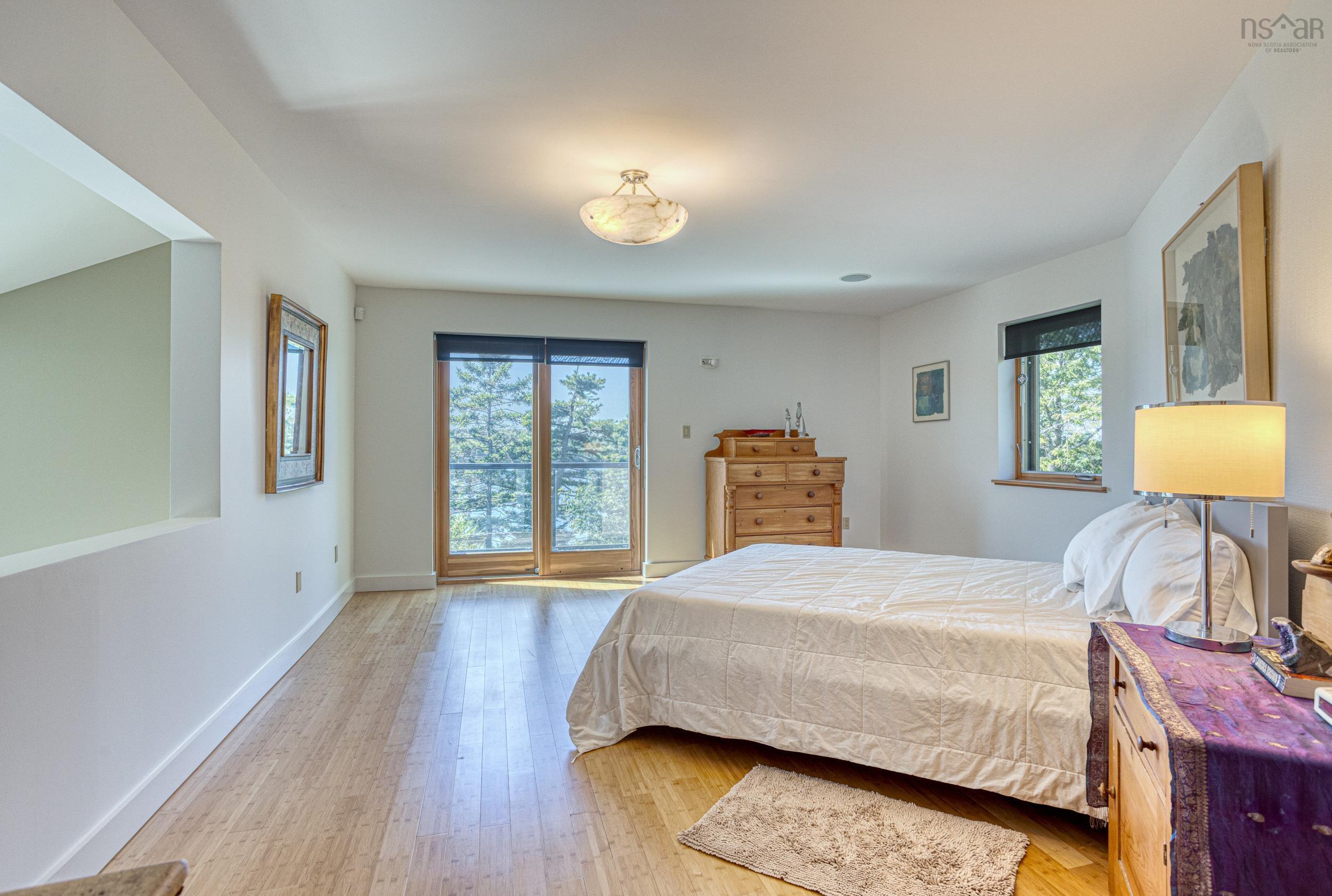 $1,350,000.00: 49 Fairway Grove, Dartmouth