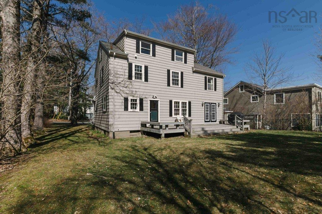 $899,900.00: 12 Rosemount Avenue, Halifax