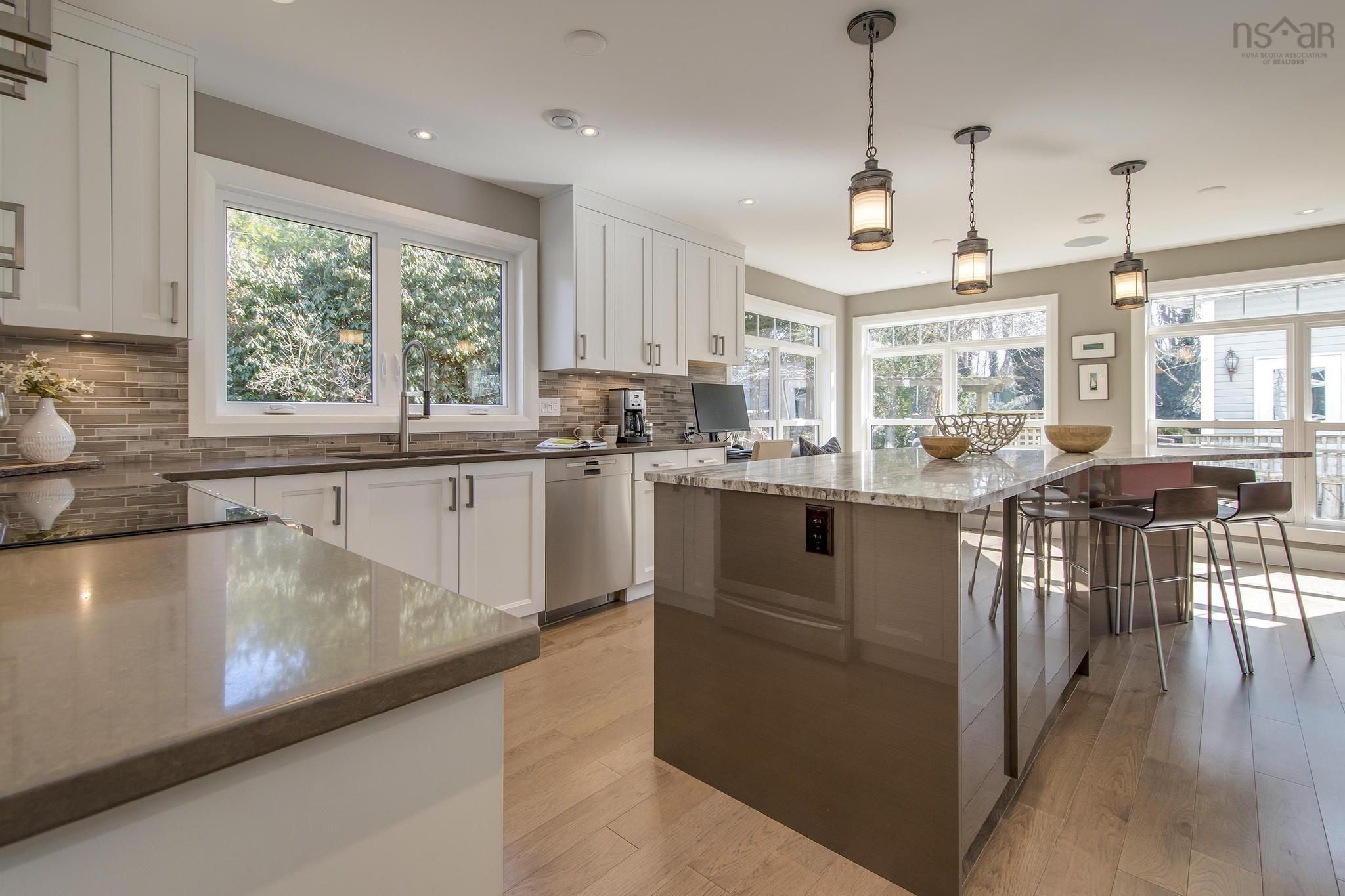 $1,350,000.00: 28 Lake Charles Drive, Dartmouth