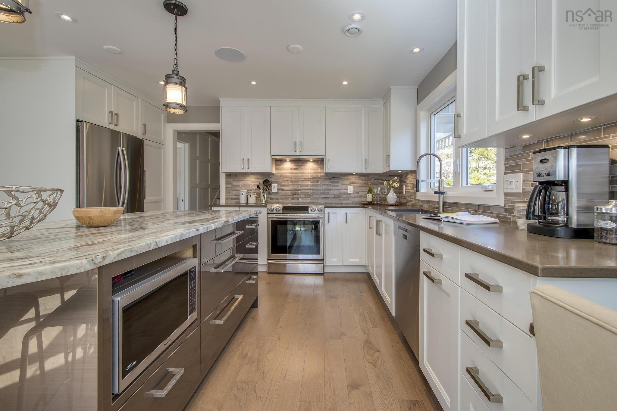 $1,350,000.00: 28 Lake Charles Drive, Dartmouth