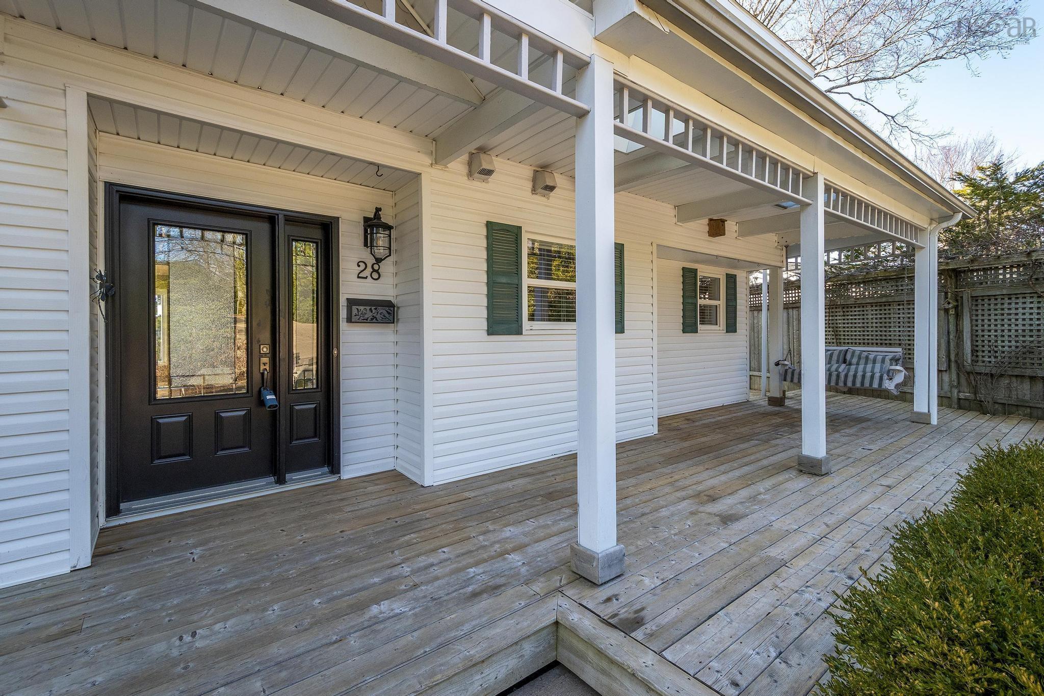 $1,350,000.00: 28 Lake Charles Drive, Dartmouth