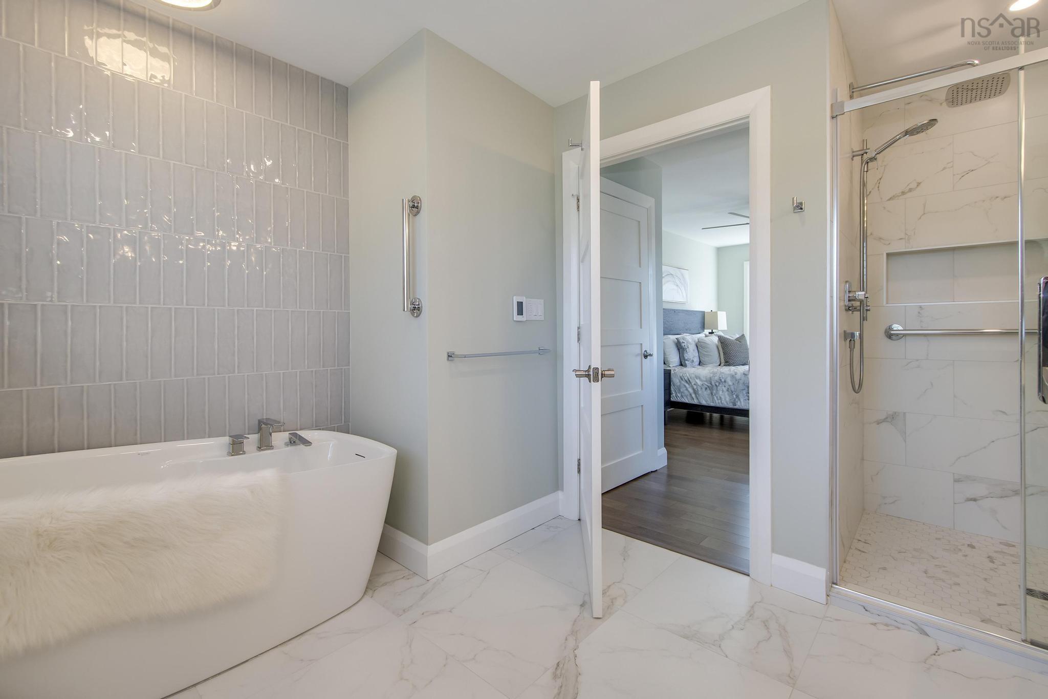 $1,350,000.00: 28 Lake Charles Drive, Dartmouth