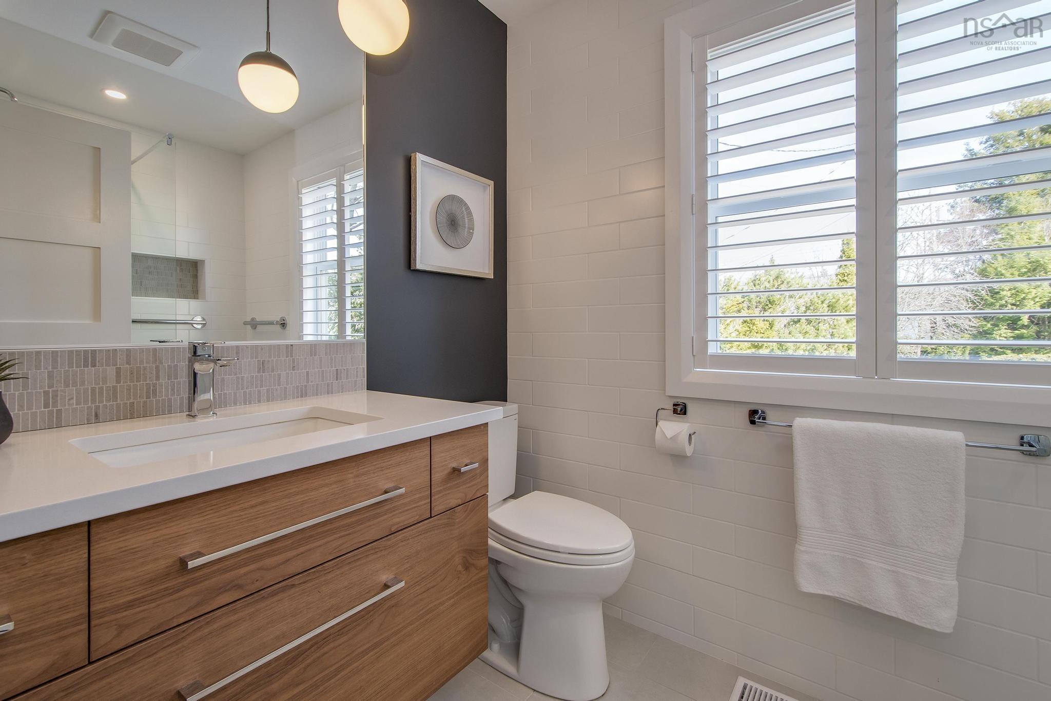 $1,350,000.00: 28 Lake Charles Drive, Dartmouth