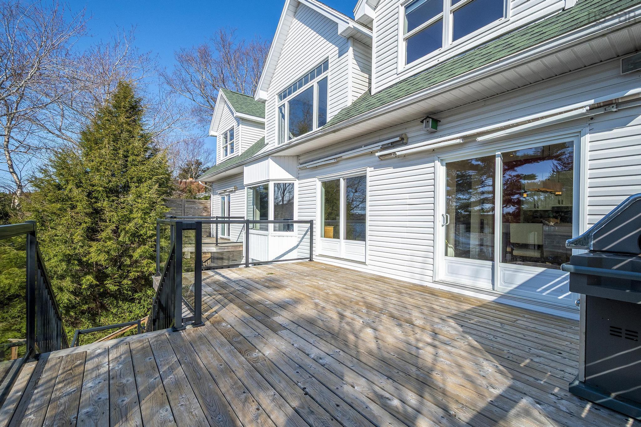 $1,350,000.00: 28 Lake Charles Drive, Dartmouth