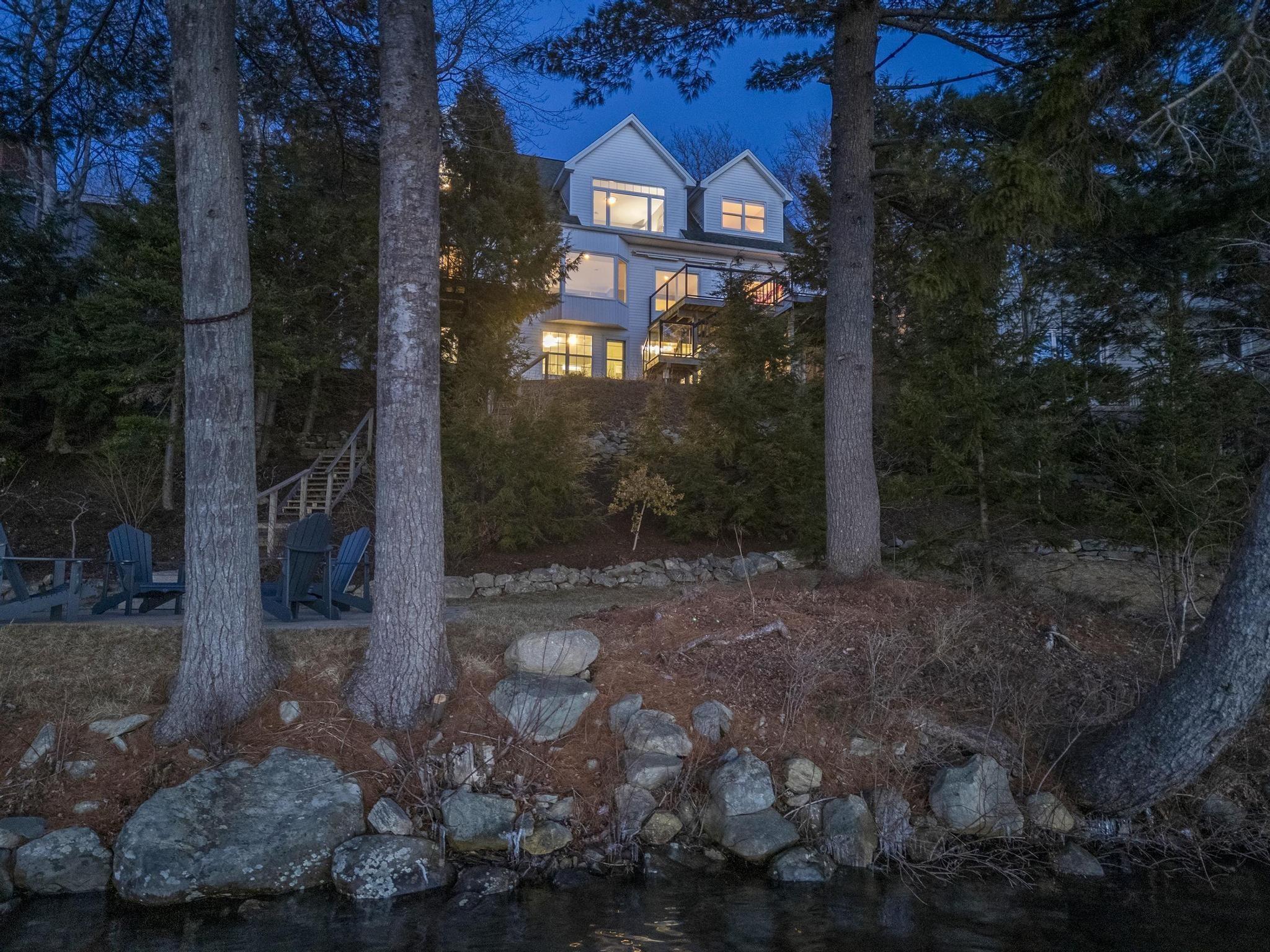 $1,350,000.00: 28 Lake Charles Drive, Dartmouth