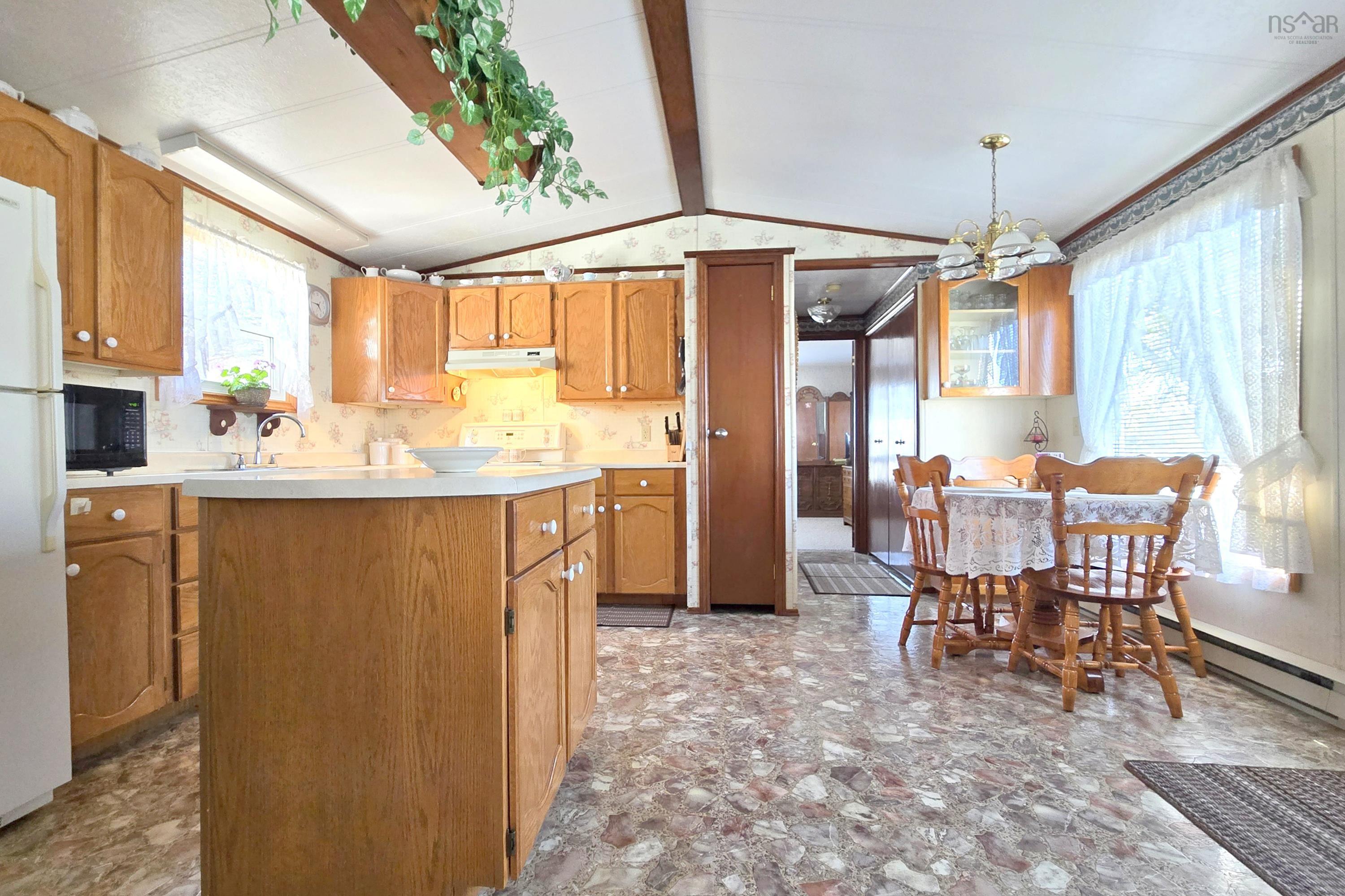 $174,900.00: 2 Lorne Crescent, Amherst