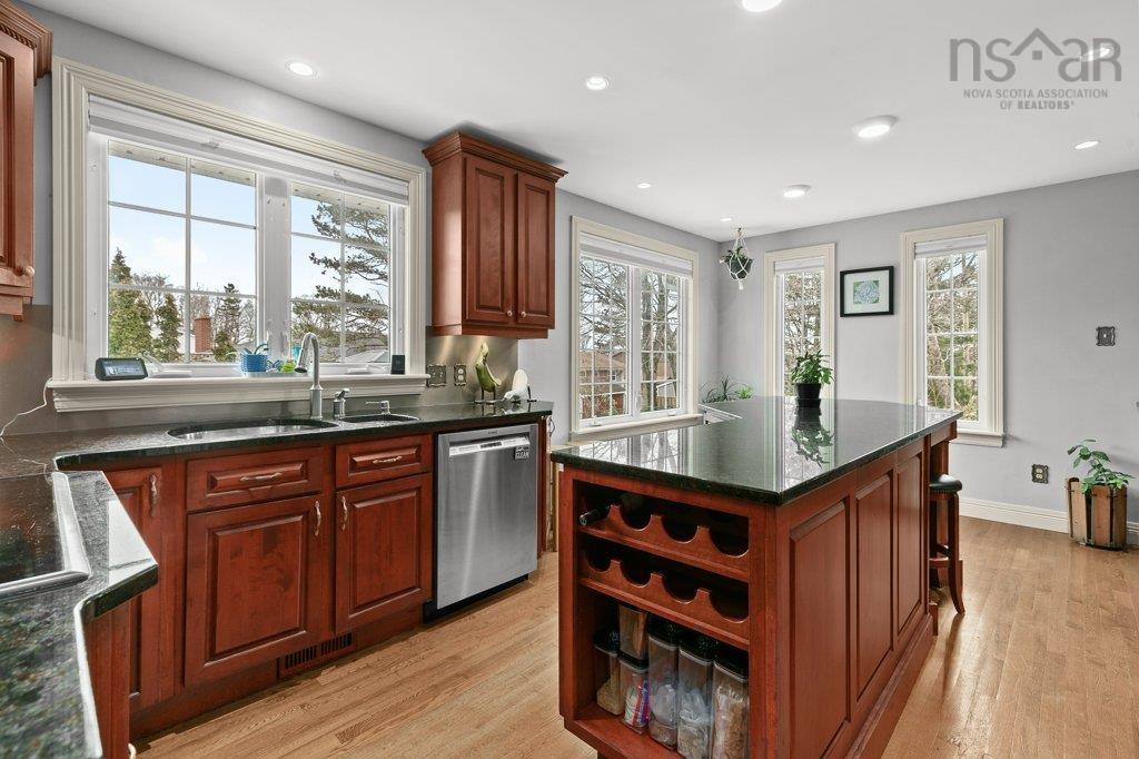 $659,000.00: 7 Kimberley Crescent, Dartmouth