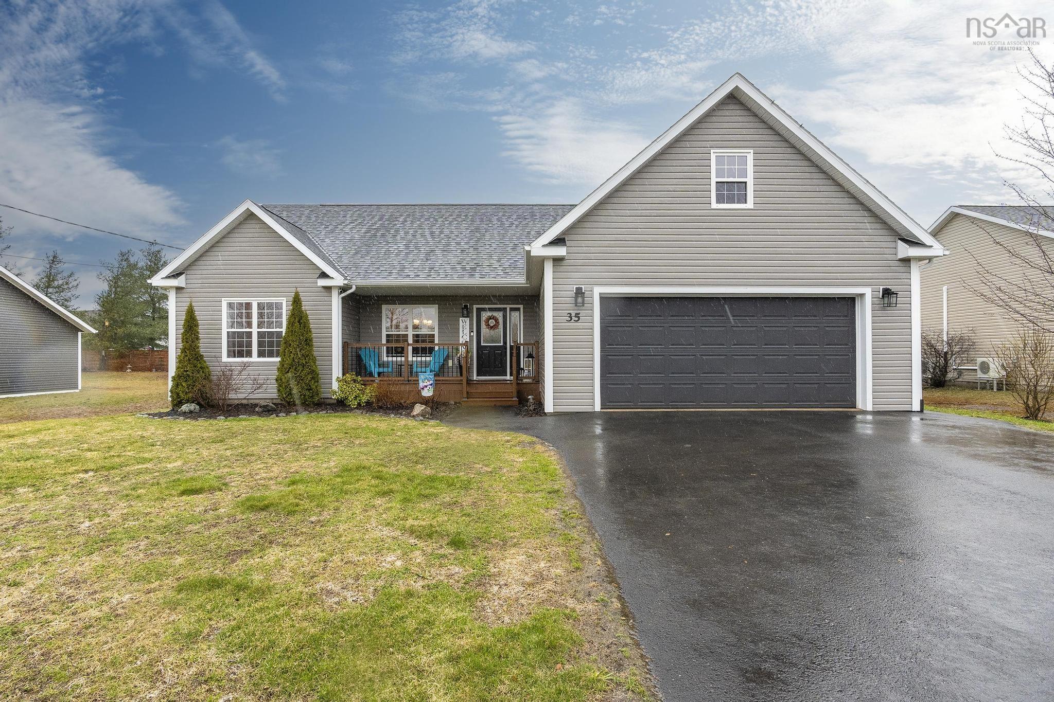$619,900.00: 35 Acorn Lane, Kingston