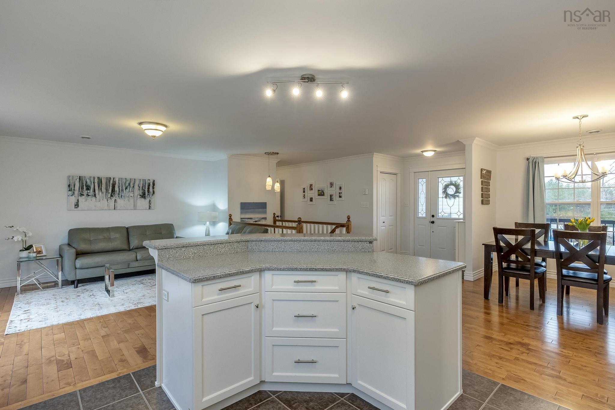 $619,900.00: 35 Acorn Lane, Kingston