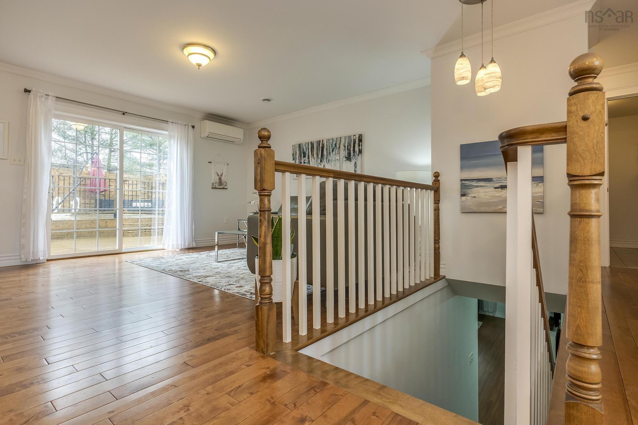 $619,900.00: 35 Acorn Lane, Kingston