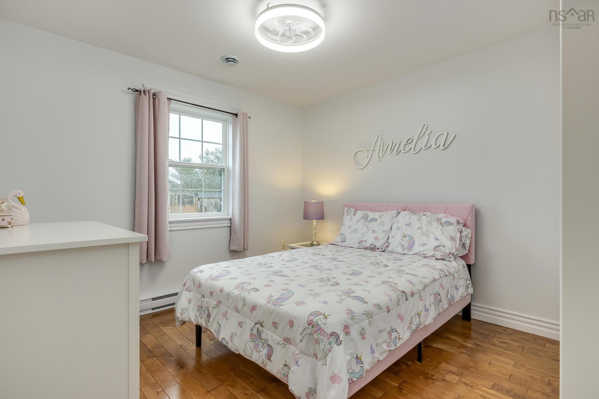 $619,900.00: 35 Acorn Lane, Kingston