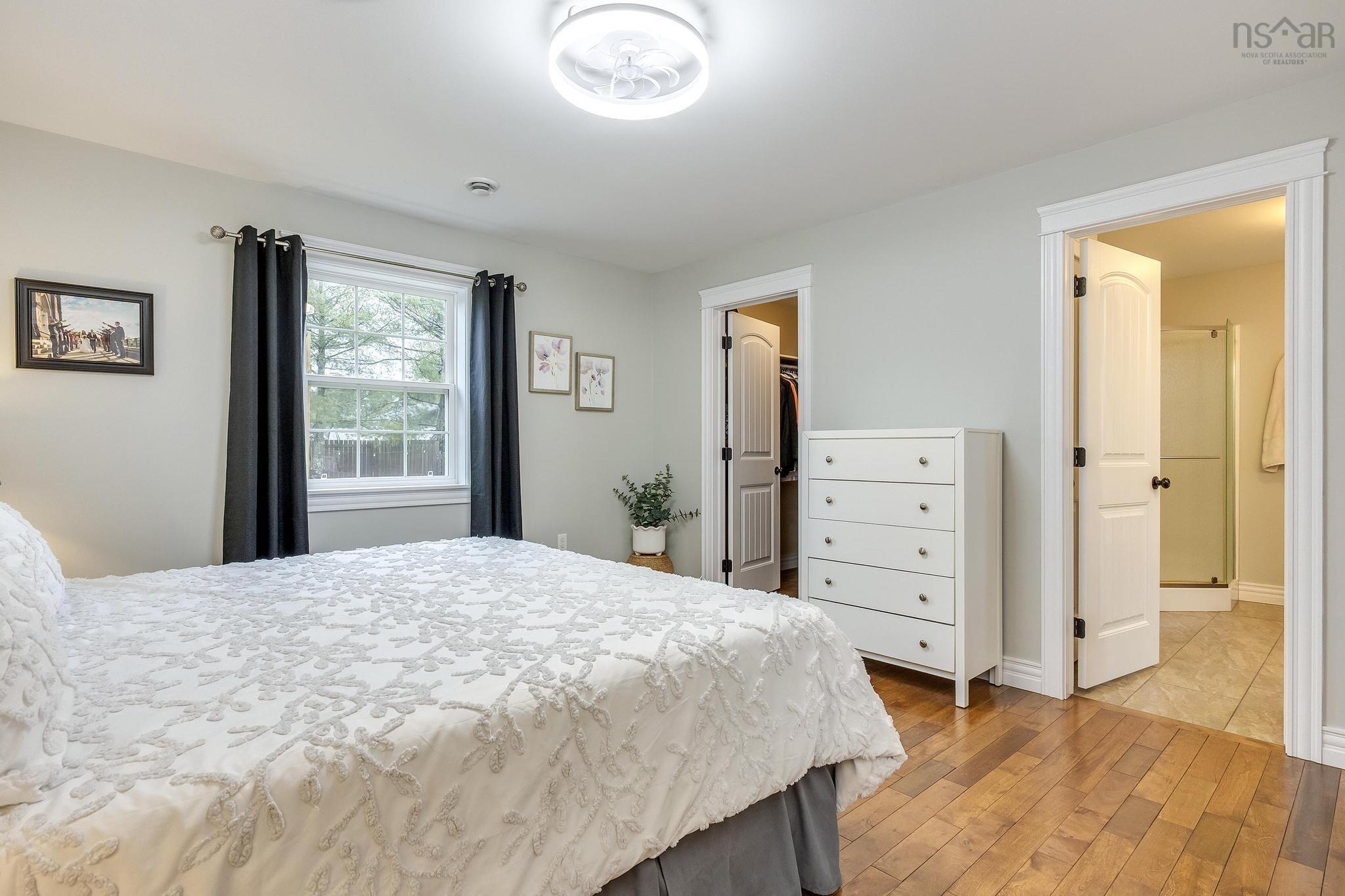 $619,900.00: 35 Acorn Lane, Kingston