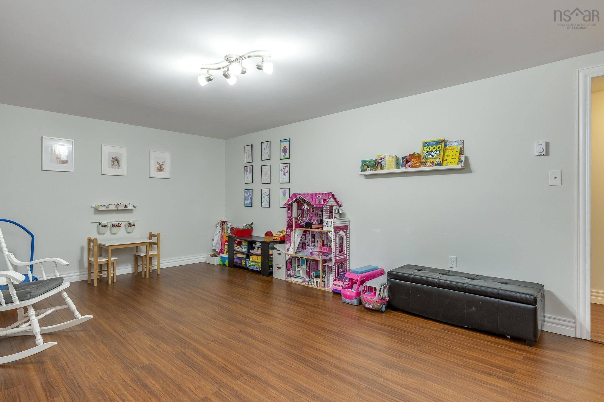$619,900.00: 35 Acorn Lane, Kingston
