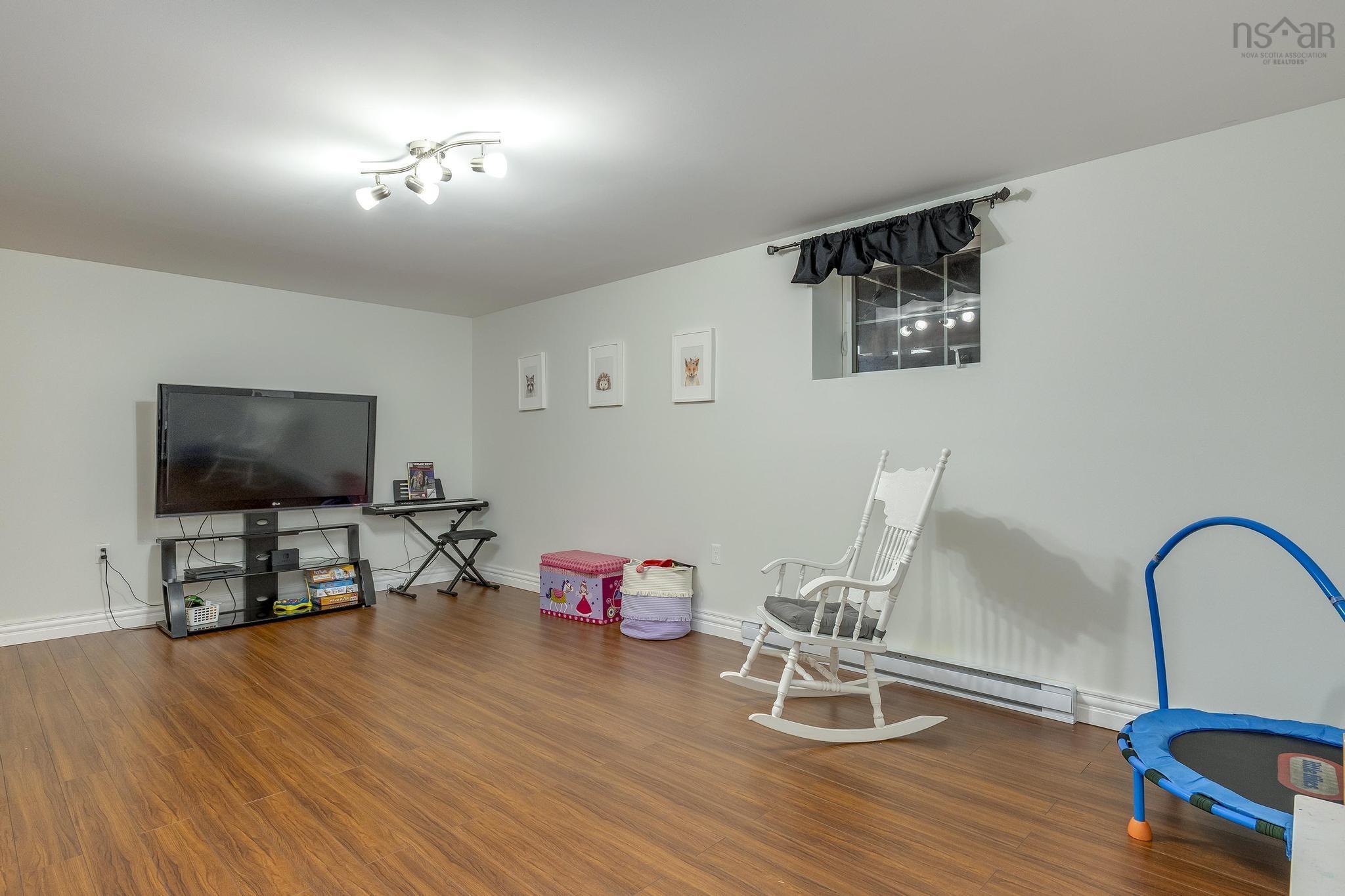 $619,900.00: 35 Acorn Lane, Kingston