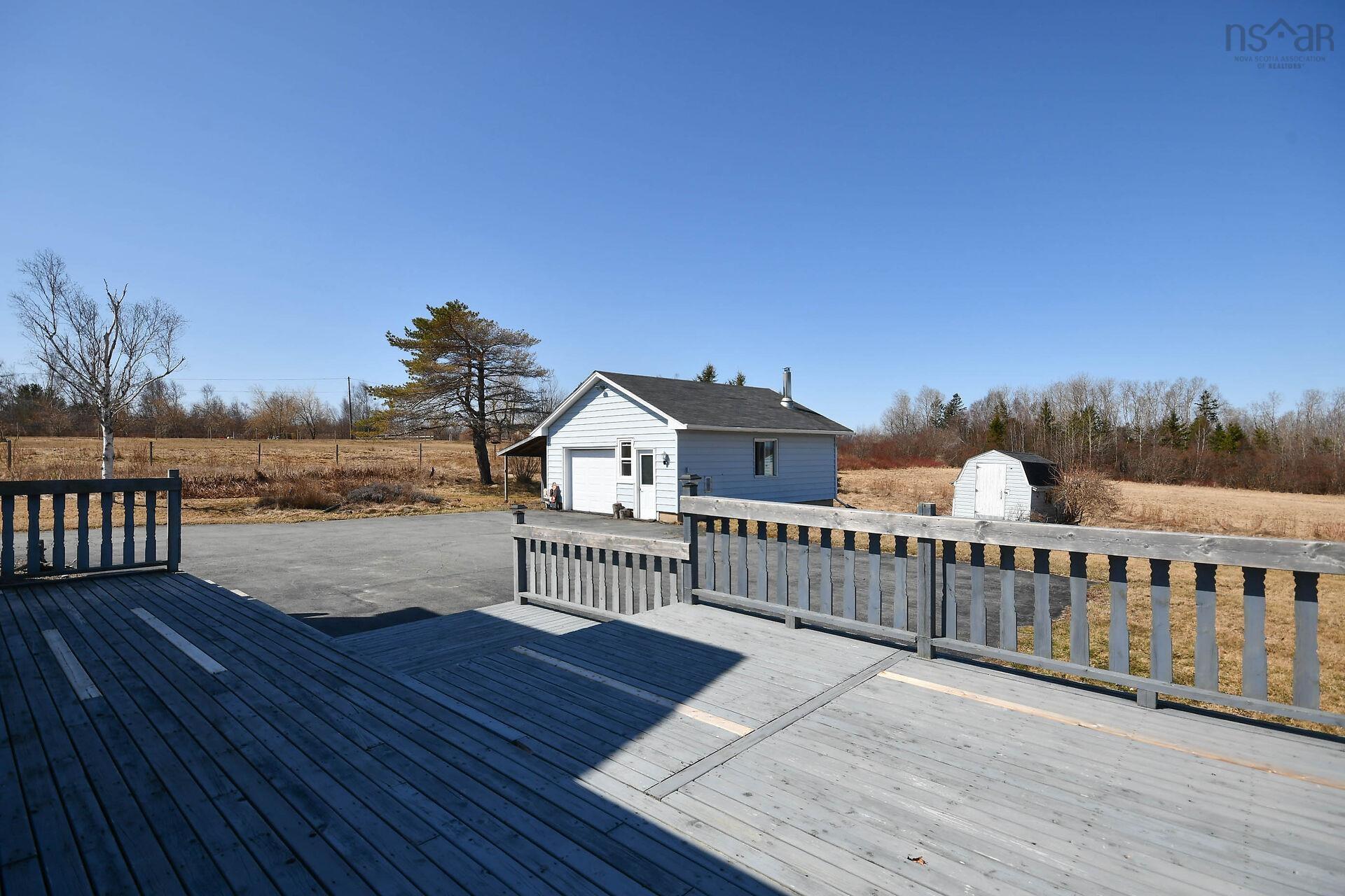 $399,900.00: 6125 Highway 215, Cheverie