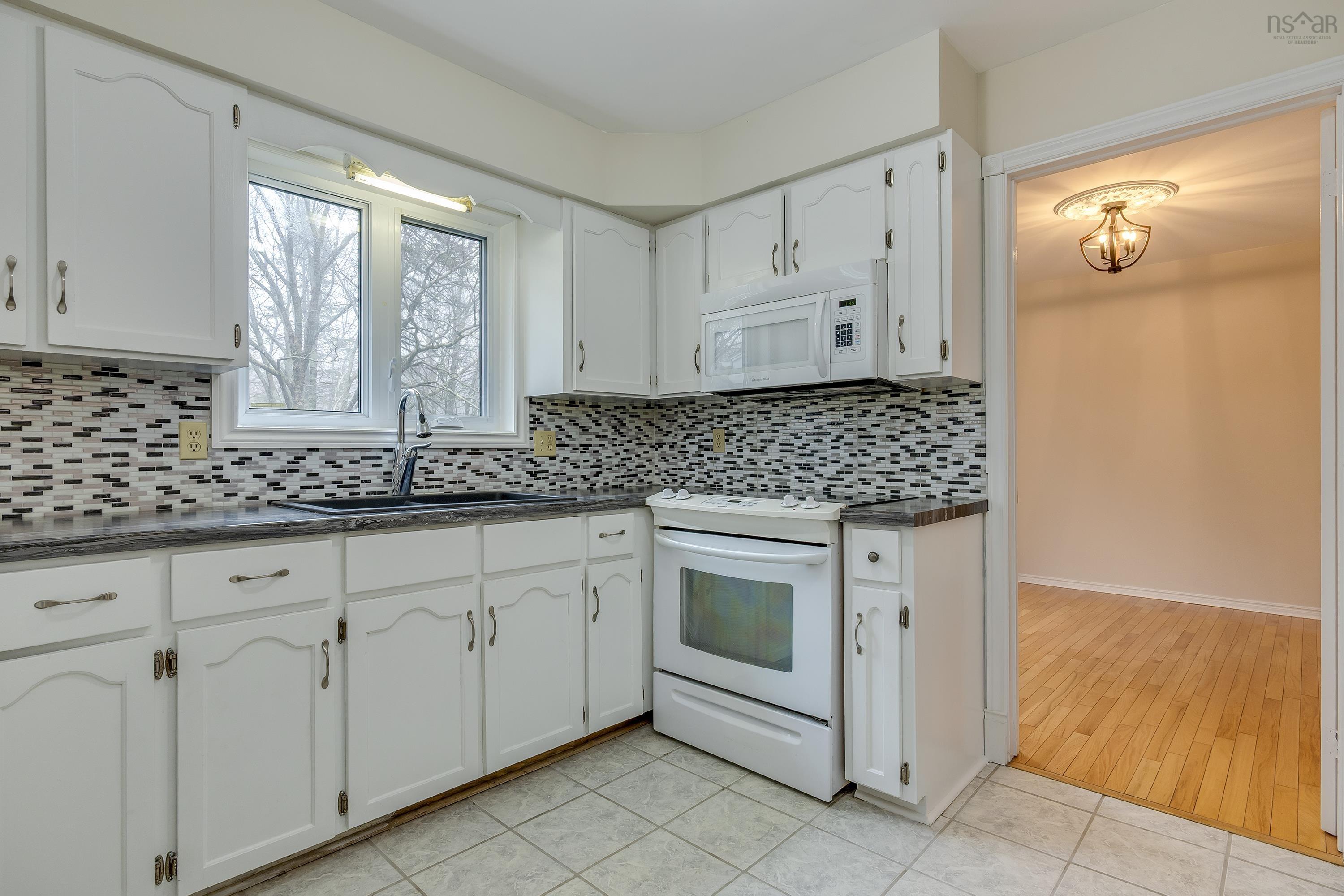 $649,000.00: 5 Dorothea Drive, Dartmouth