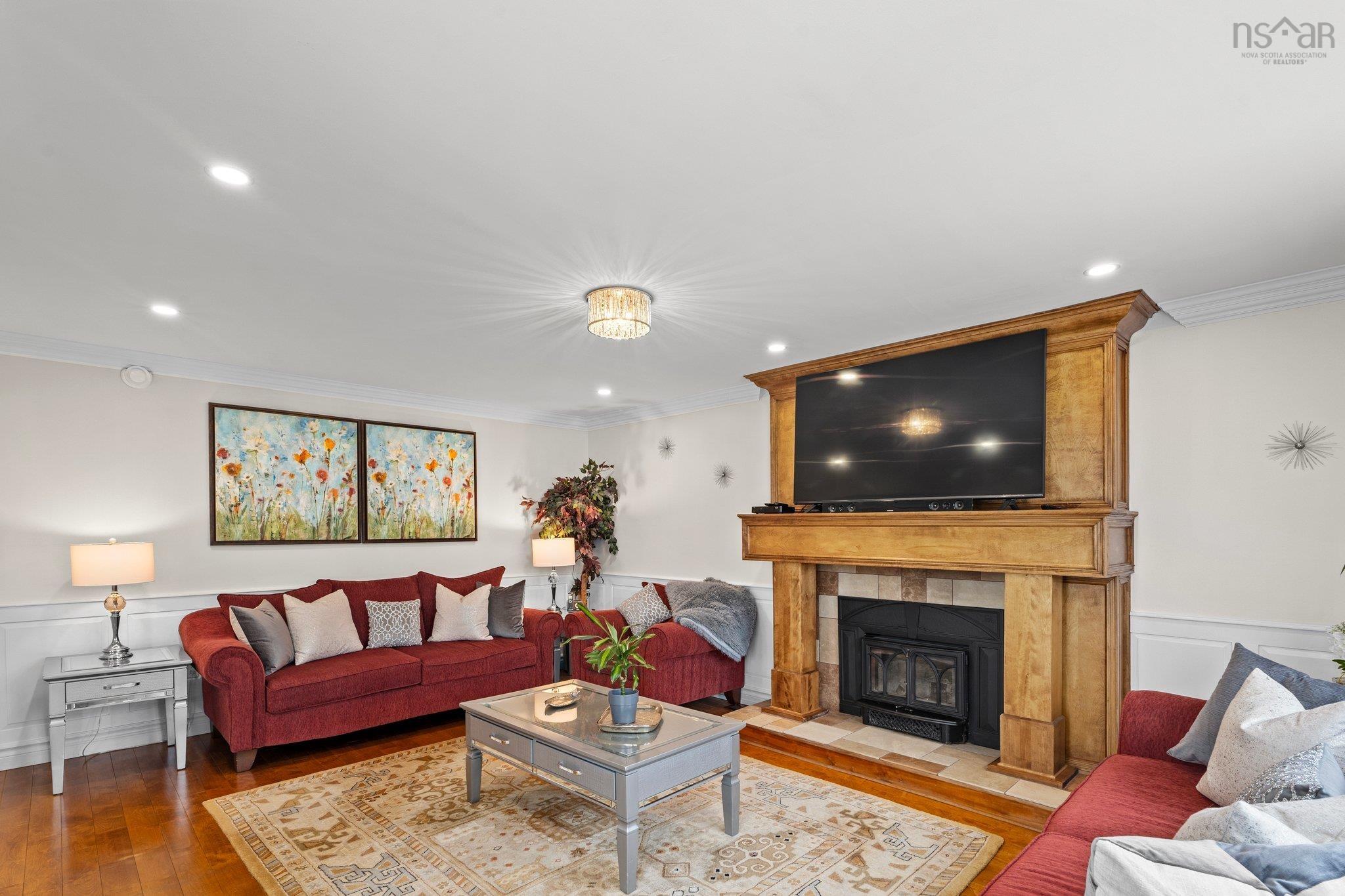 $879,900.00: 87 Castlewood Drive, Dartmouth