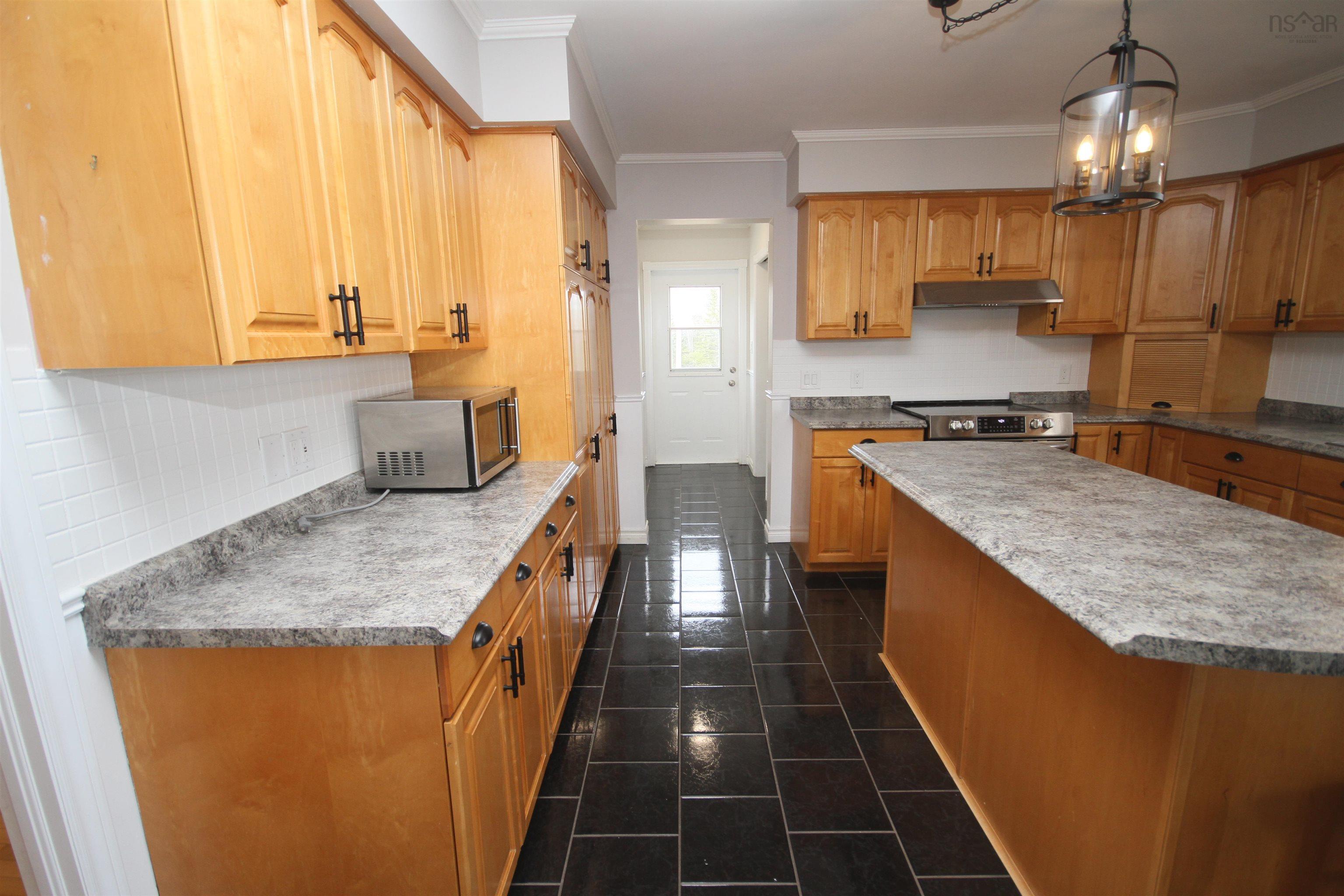 $549,000.00: 32 Bay Street, French Cove