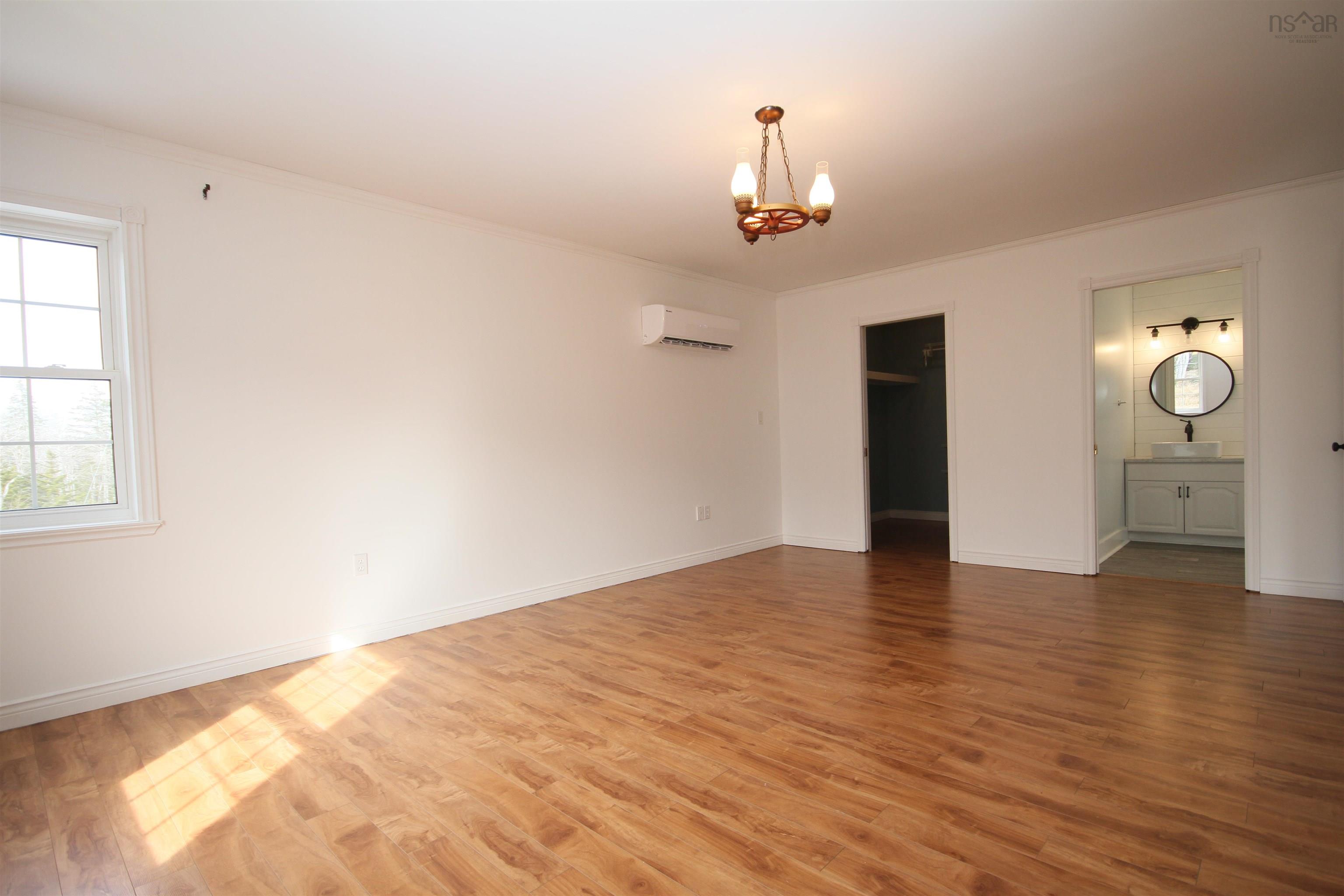 $549,000.00: 32 Bay Street, French Cove