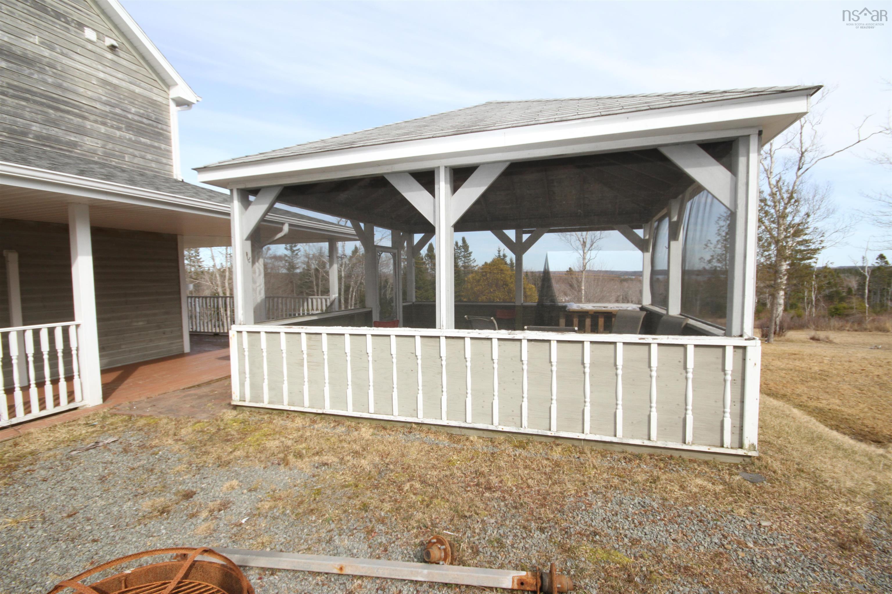 $549,000.00: 32 Bay Street, French Cove
