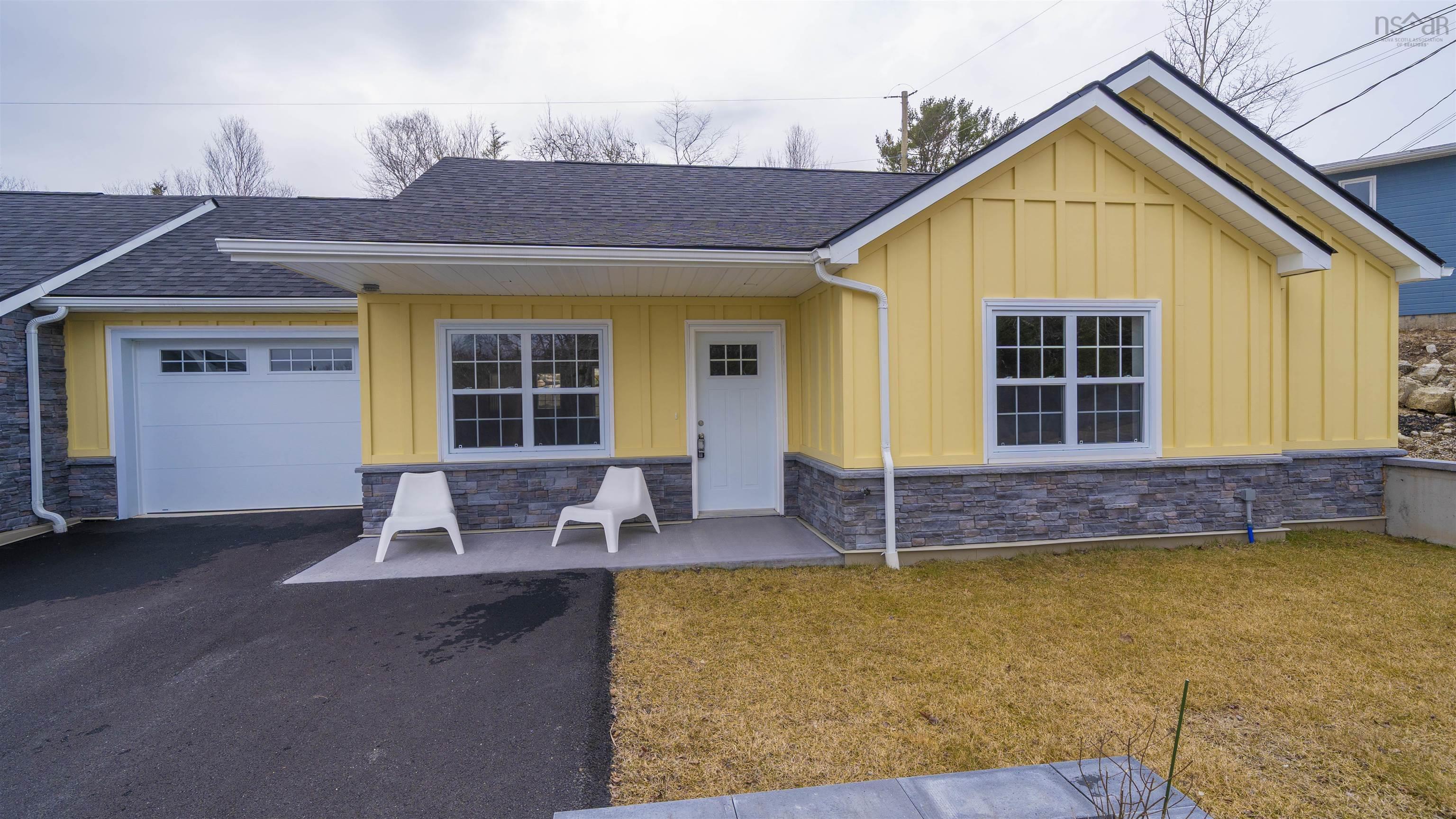 $418,900.00: 11 Lions Club Road, Fox Point