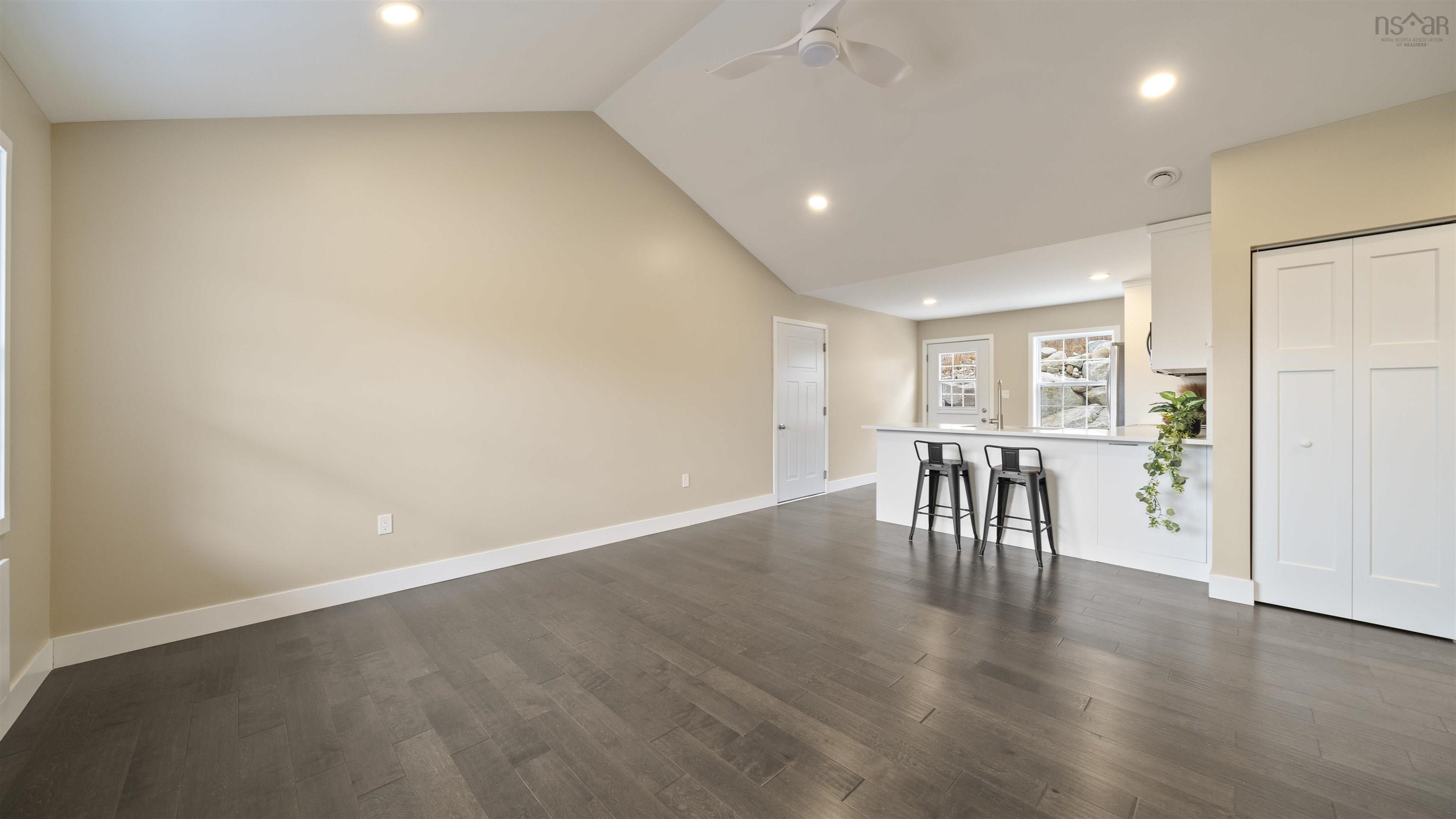 $418,900.00: 11 Lions Club Road, Fox Point