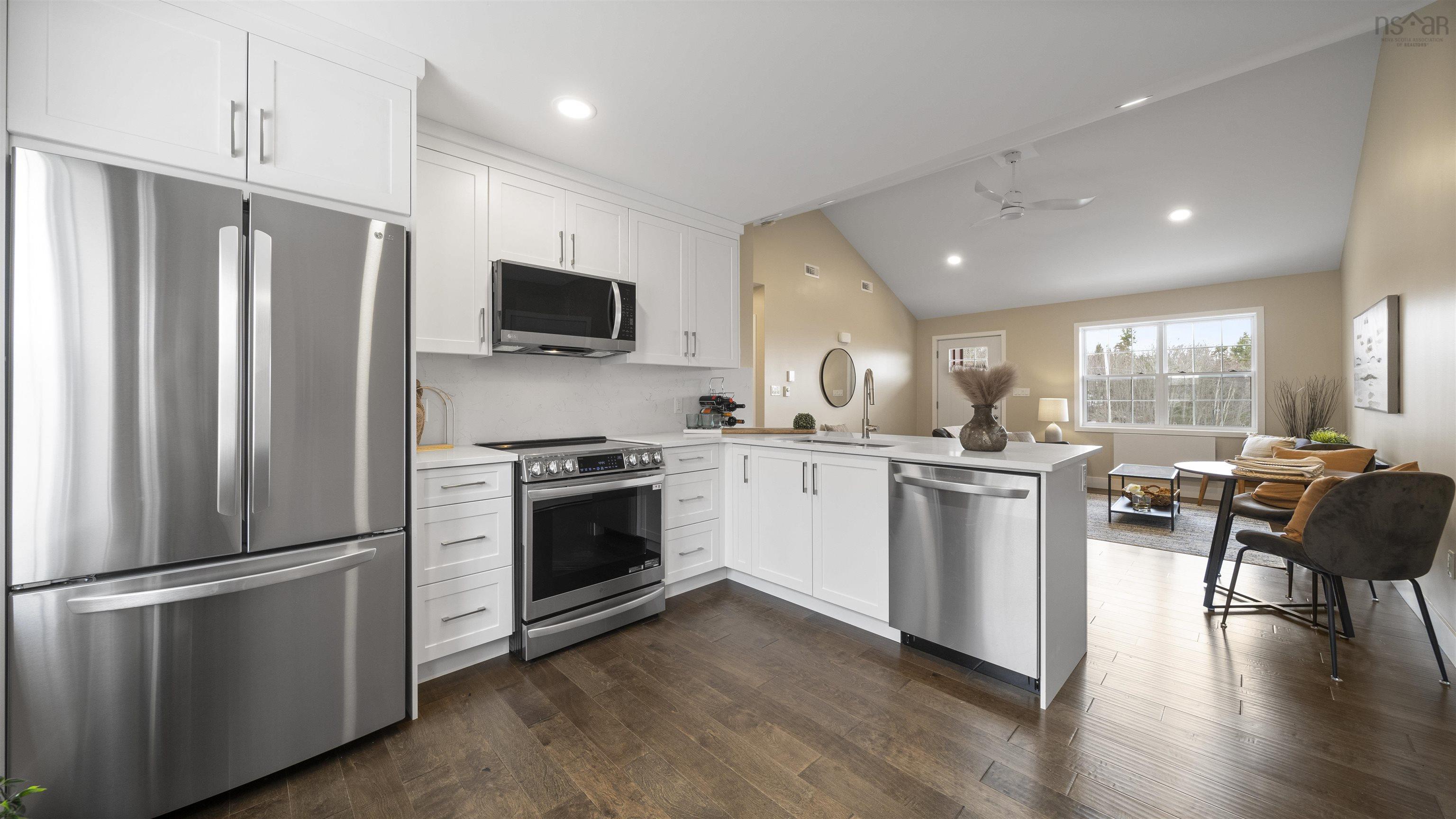 $418,900.00: 11 Lions Club Road, Fox Point