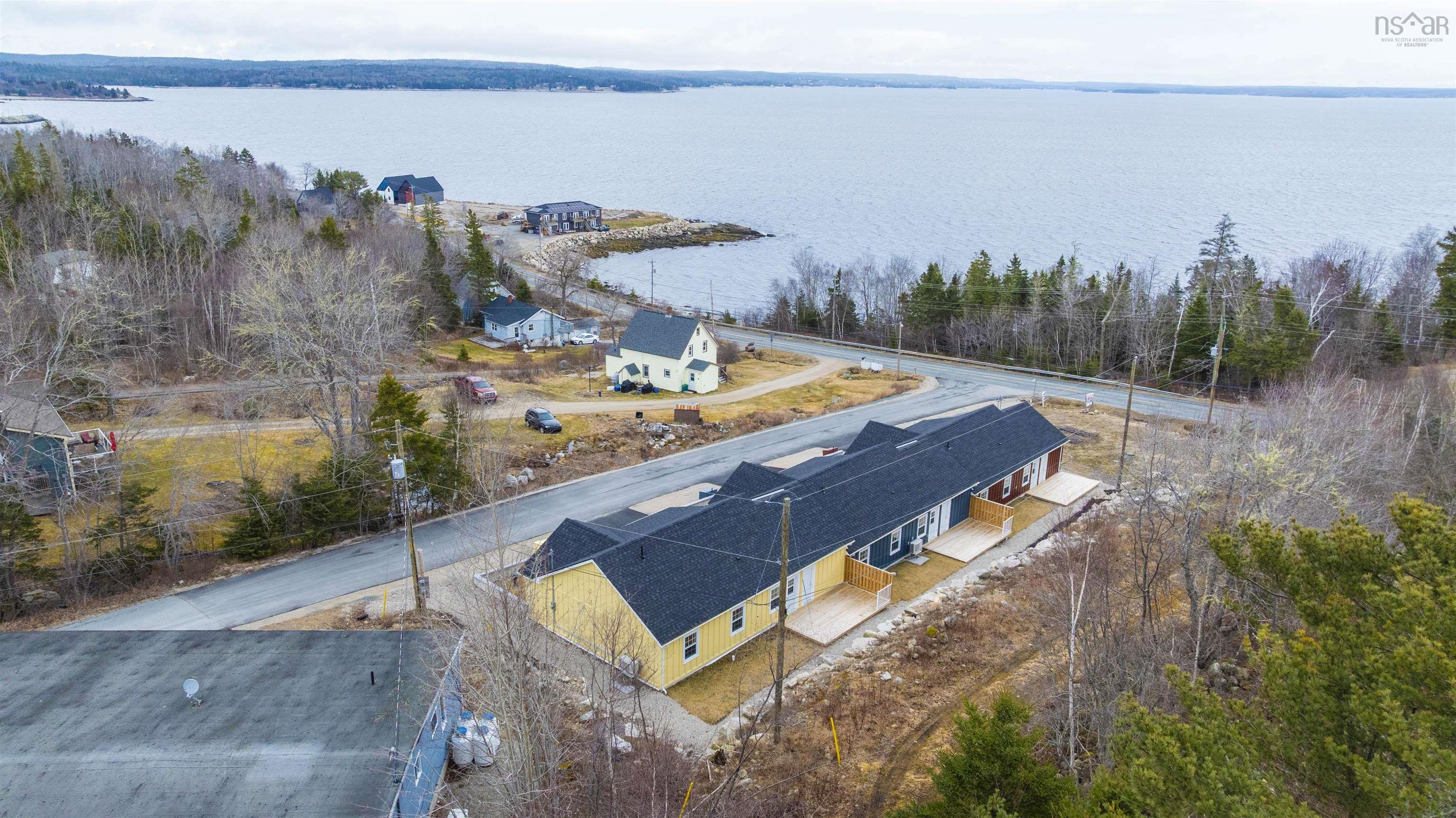 $418,900.00: 11 Lions Club Road, Fox Point